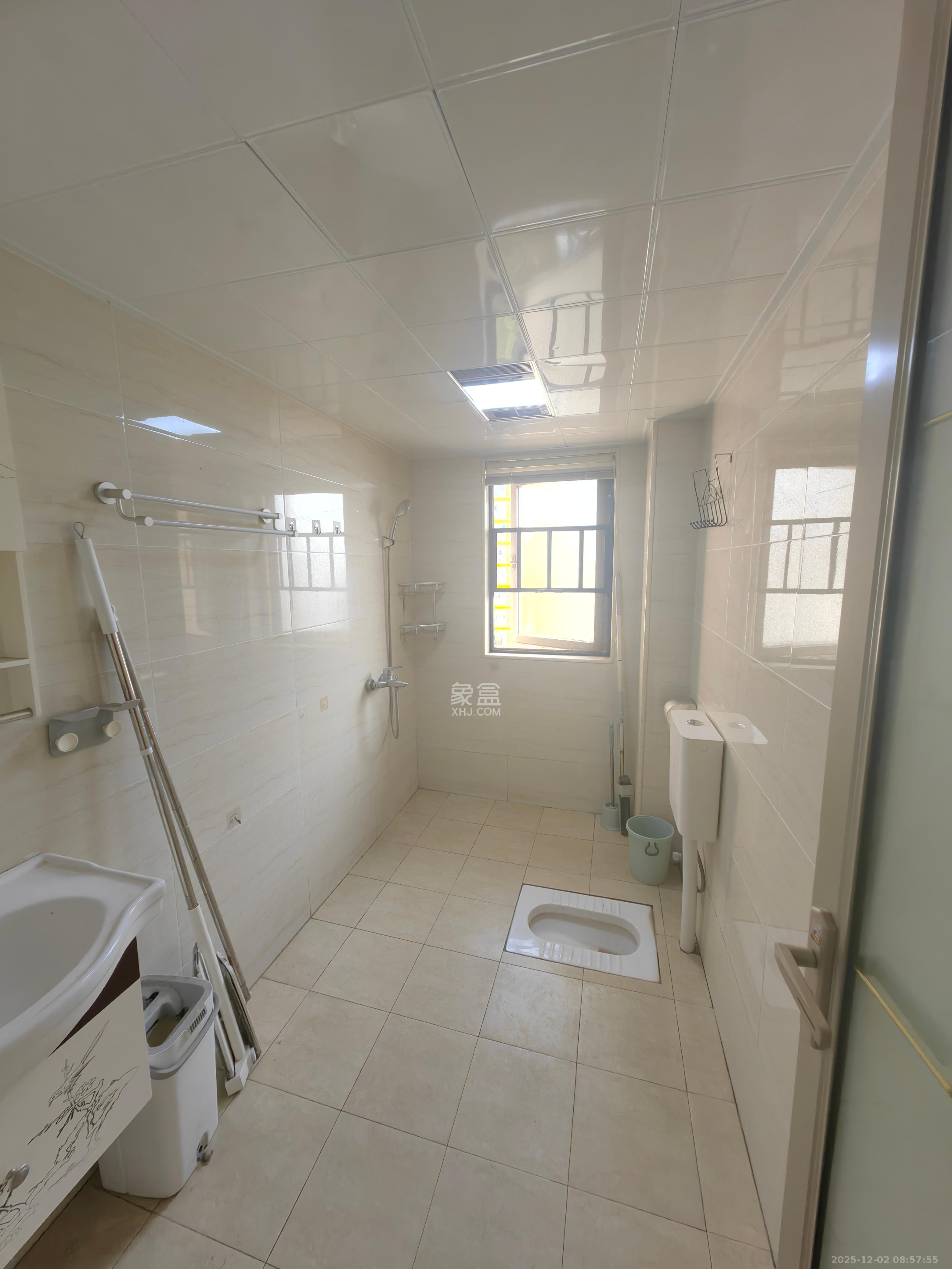 中建芙蓉嘉苑 3室2厅2卫 2200.0元/月 中建芙蓉嘉苑 3室2厅2卫 2200.0元/月室内图