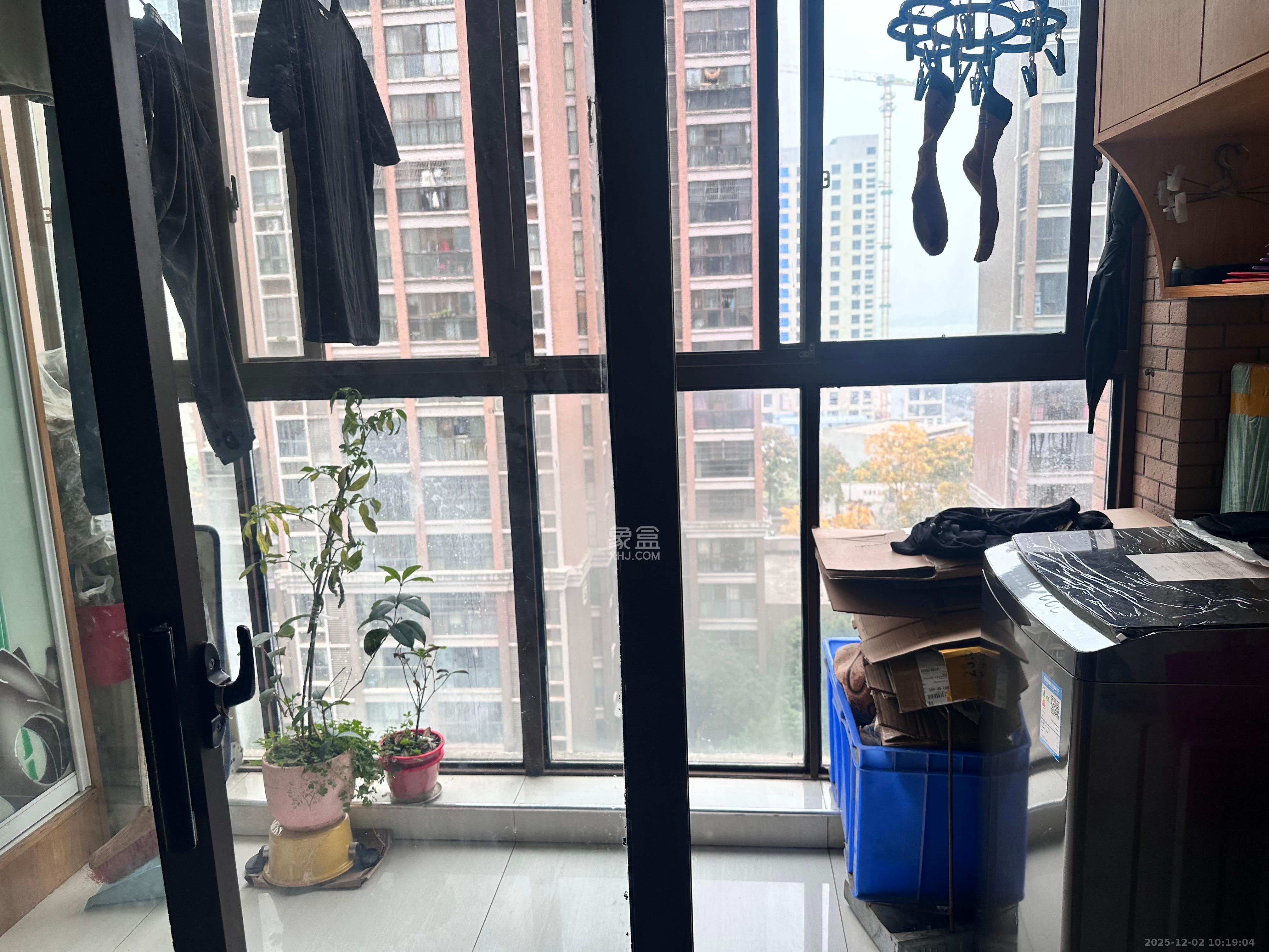 水岸世景 2室2厅1卫 1600.0元/月 水岸世景 2室2厅1卫 1600.0元/月室内图