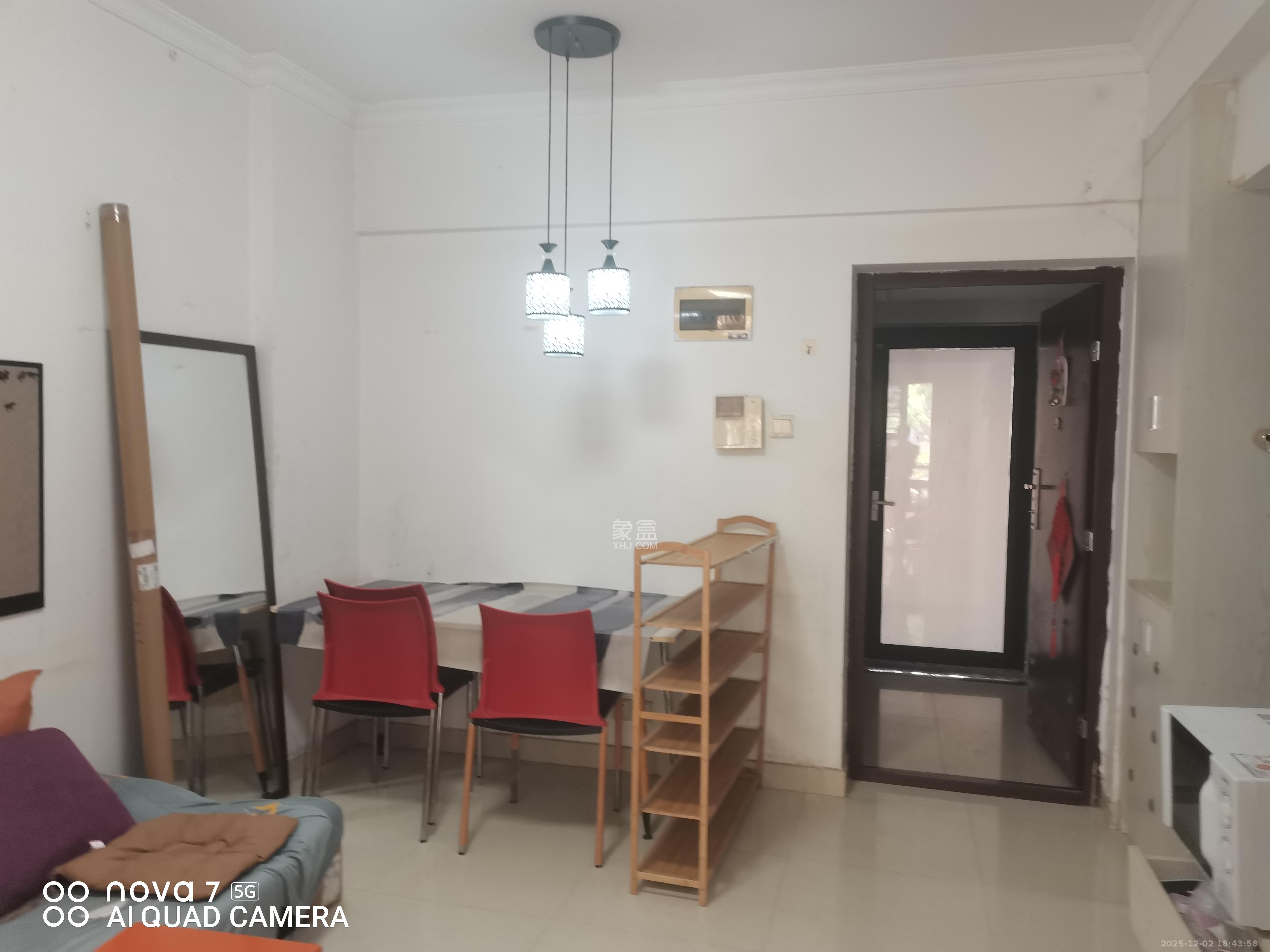 中建芙蓉工社  2室1厅1卫    1400.0元/月