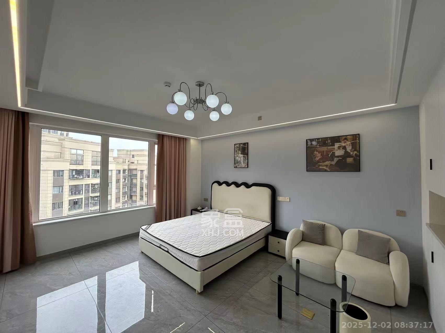 保利香槟国际  1室1厅1卫    1700.0元/月