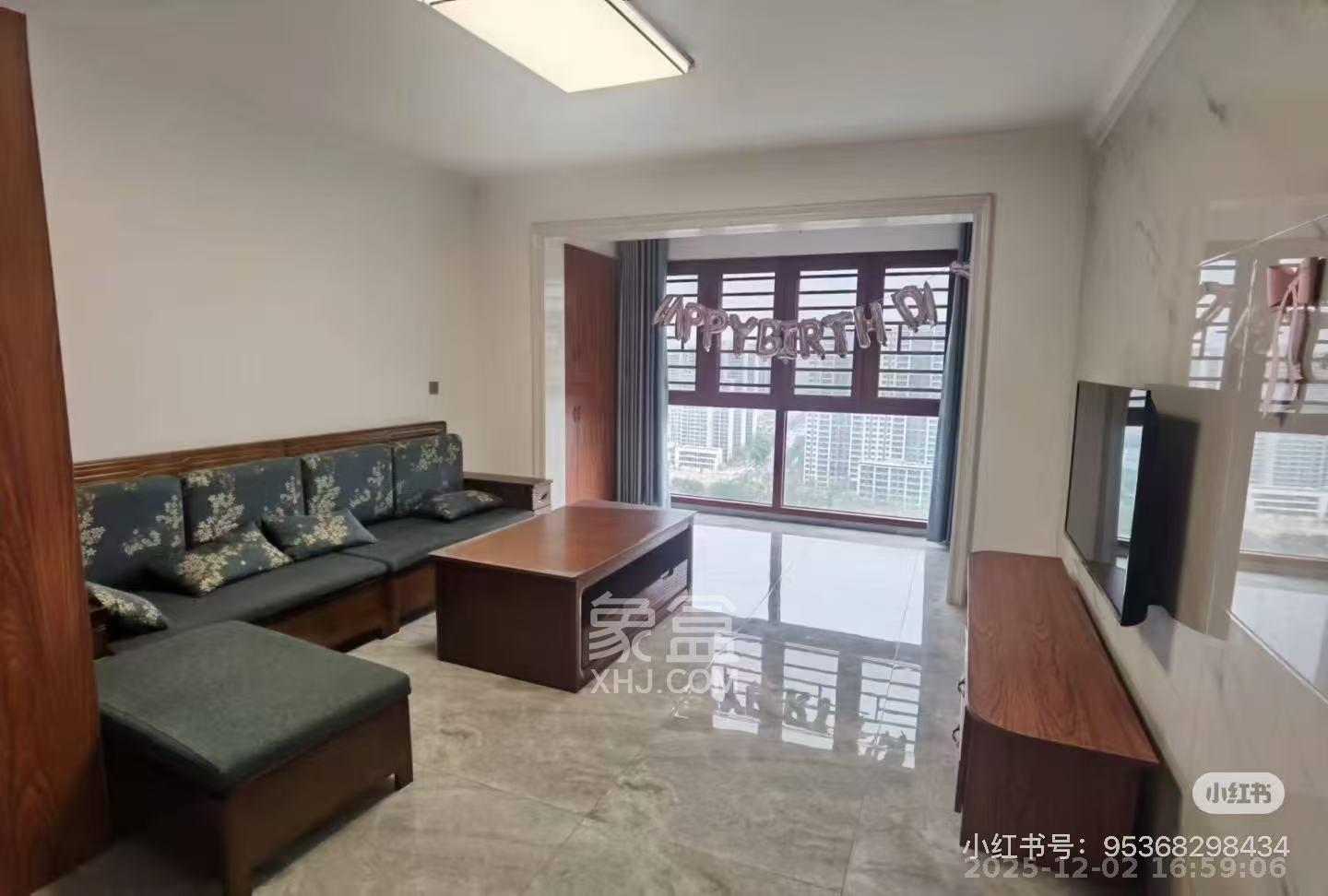 洋湖明园一期  3室2厅2卫    2300.0元/月