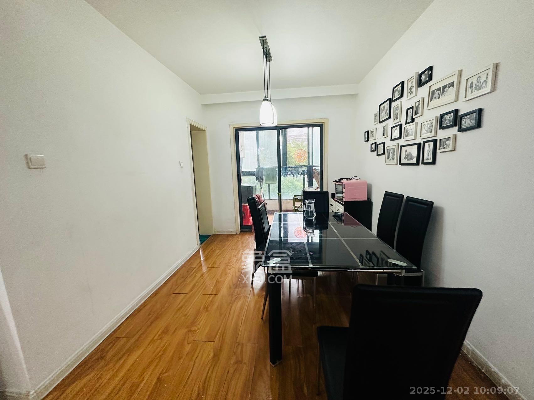 西子花苑  1室2厅1卫    2800.0元/月室内图