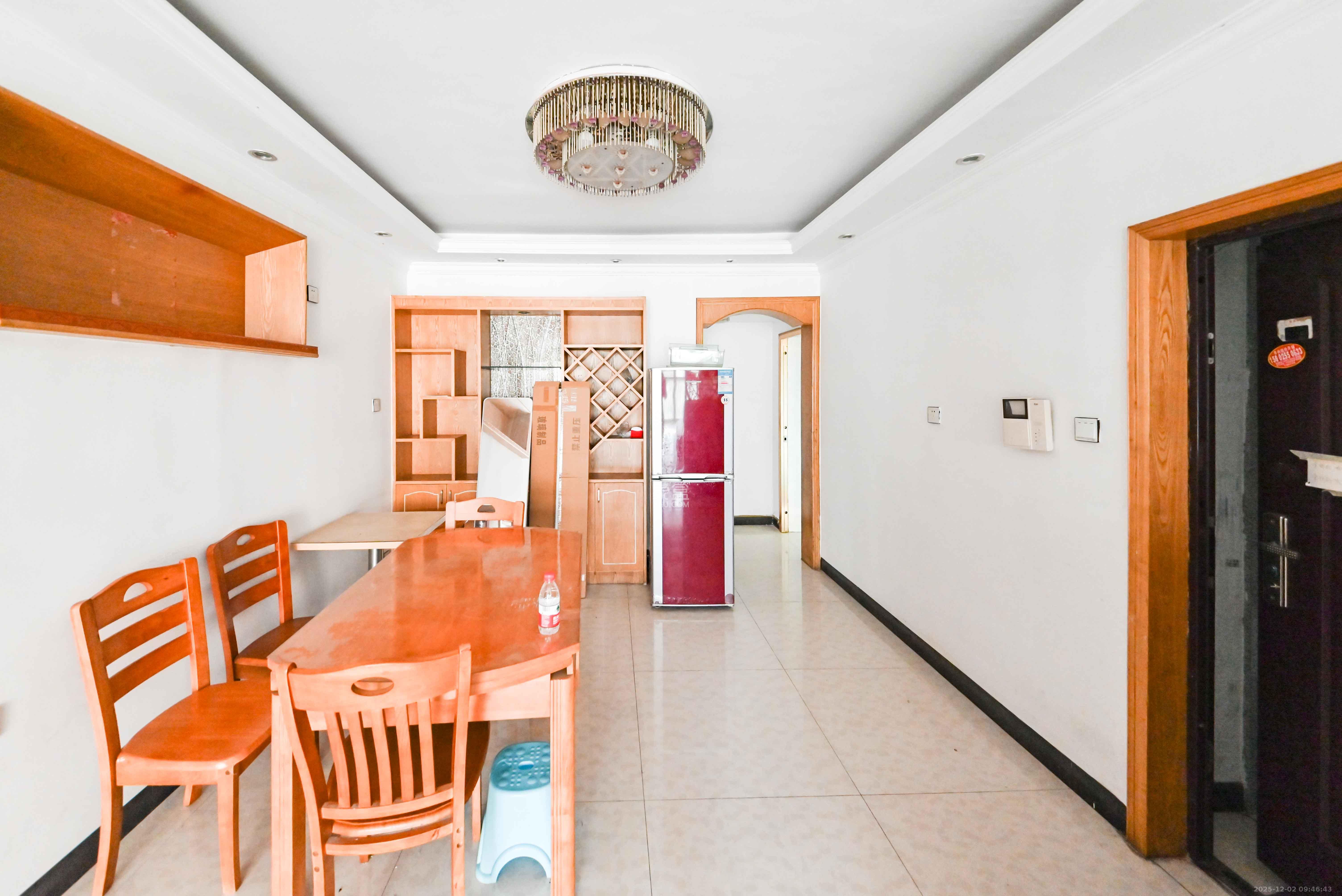 三江花中城 3室2厅2卫 2400.0元/月 三江花中城 3室2厅2卫 2400.0元/月室内图