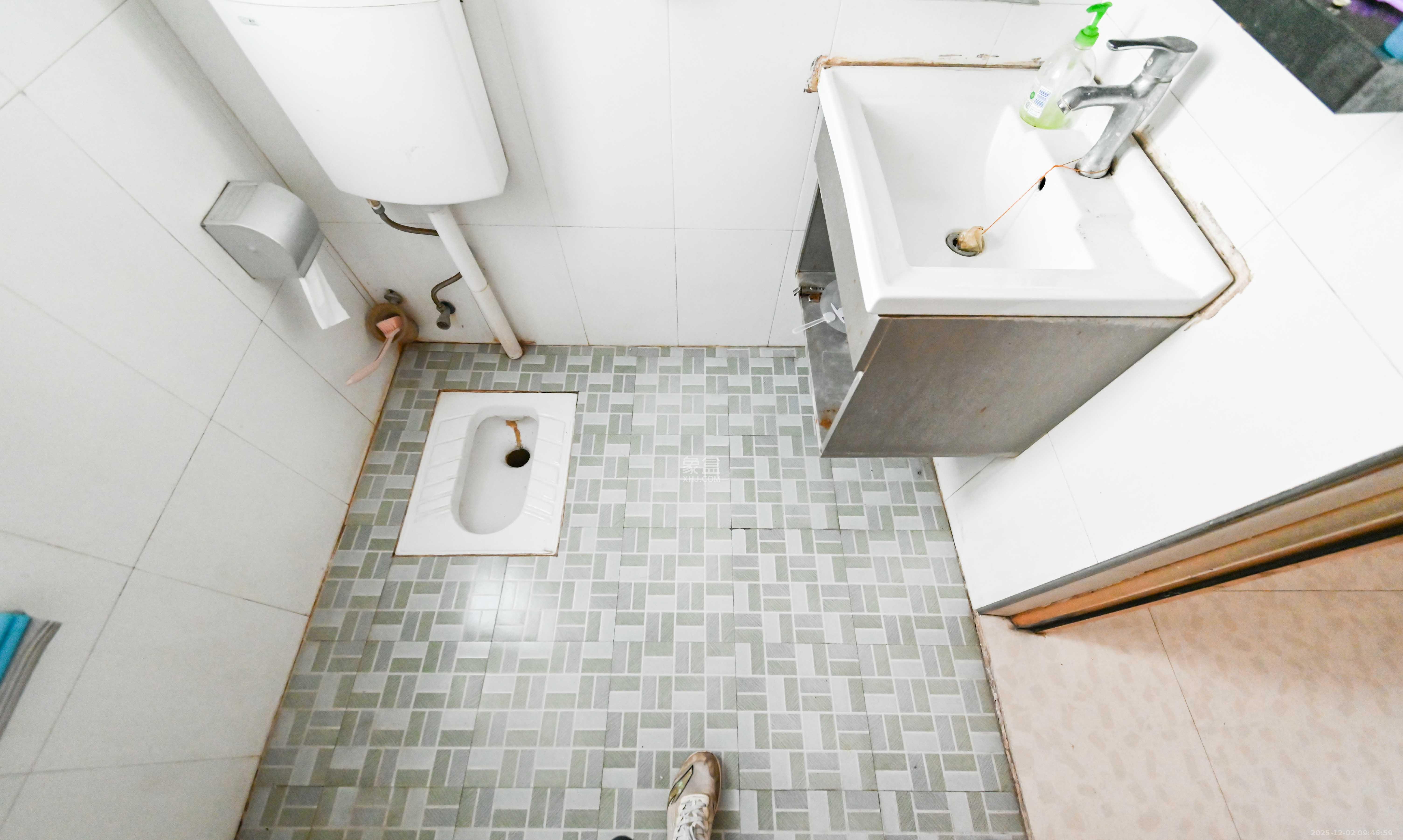 三江花中城  3室2厅2卫    2400.0元/月室内图