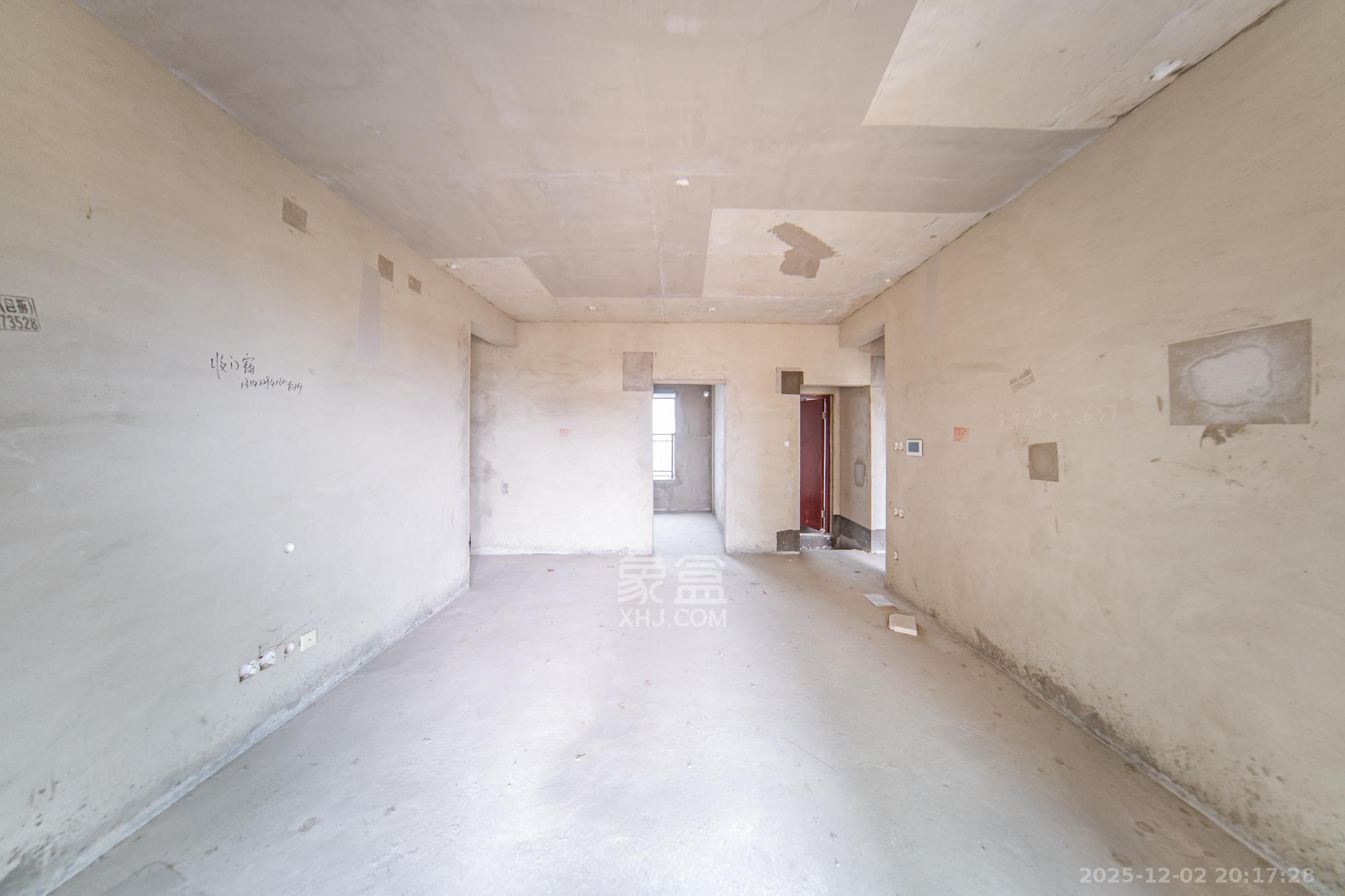 江山帝景哈佛 3室2厅2卫 90.0万 江山帝景哈佛 3室2厅2卫 90.0万客厅