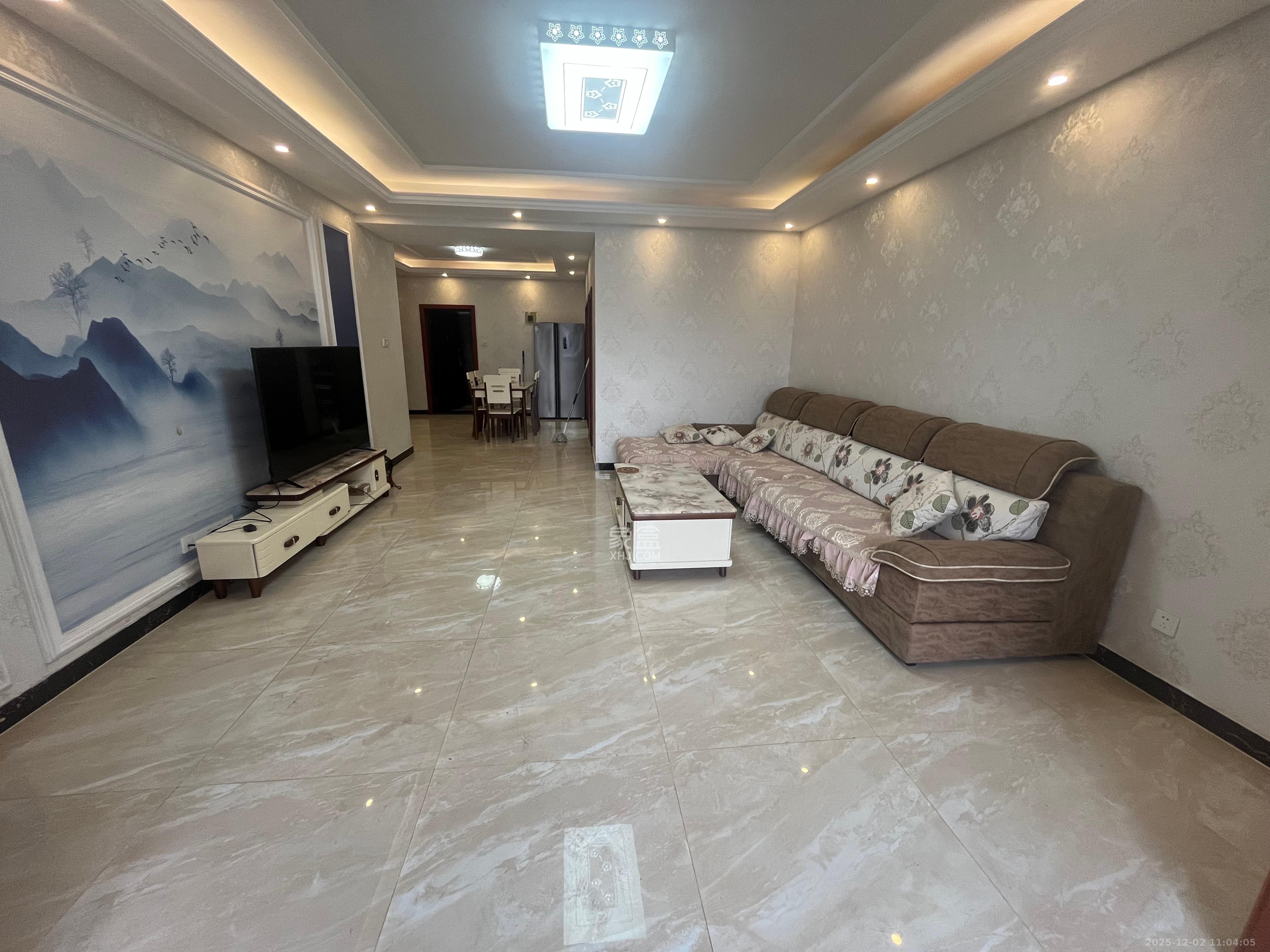 康欣园 3室2厅2卫 2000.0元/月 康欣园 3室2厅2卫 2000.0元/月室内图