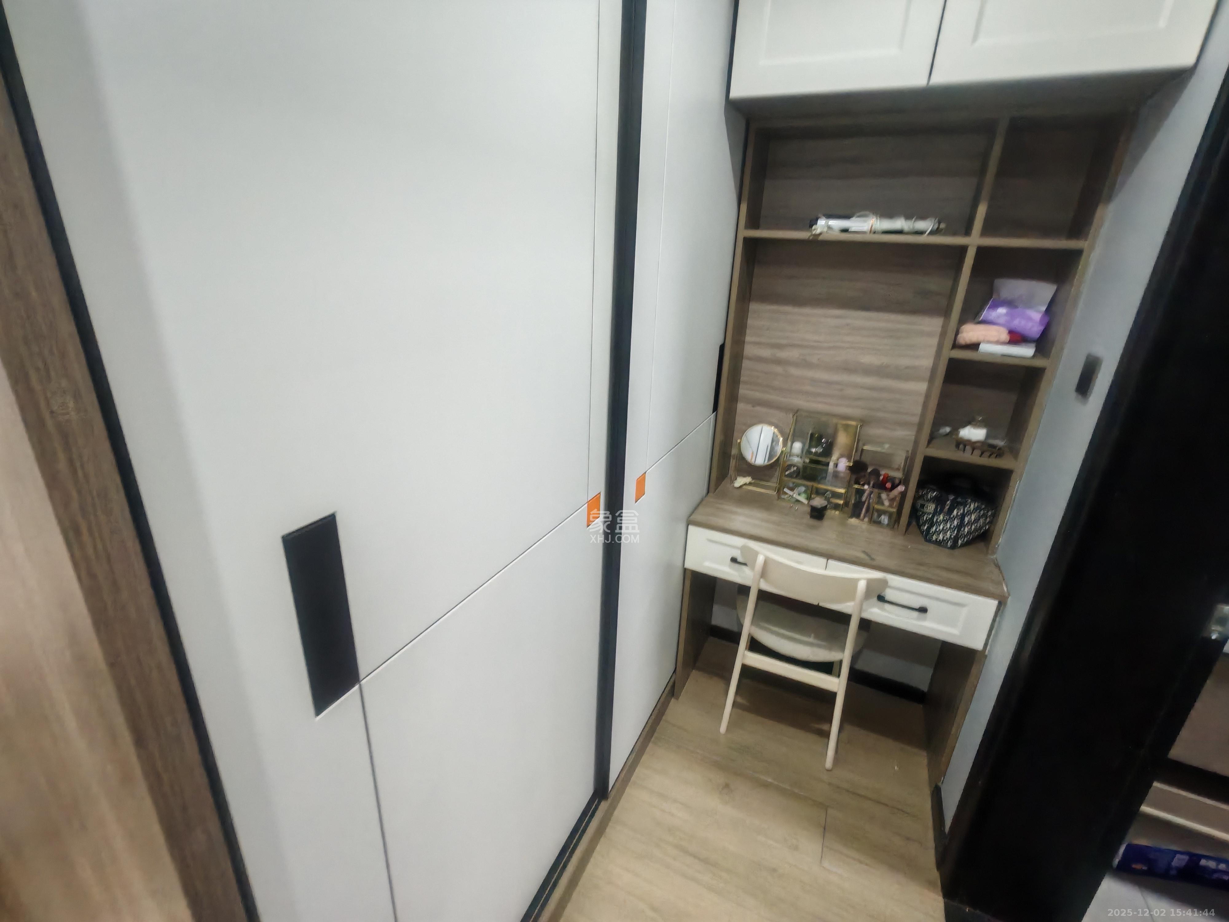 中建芙蓉嘉苑 3室2厅2卫 2300.0元/月 中建芙蓉嘉苑 3室2厅2卫 2300.0元/月室内图