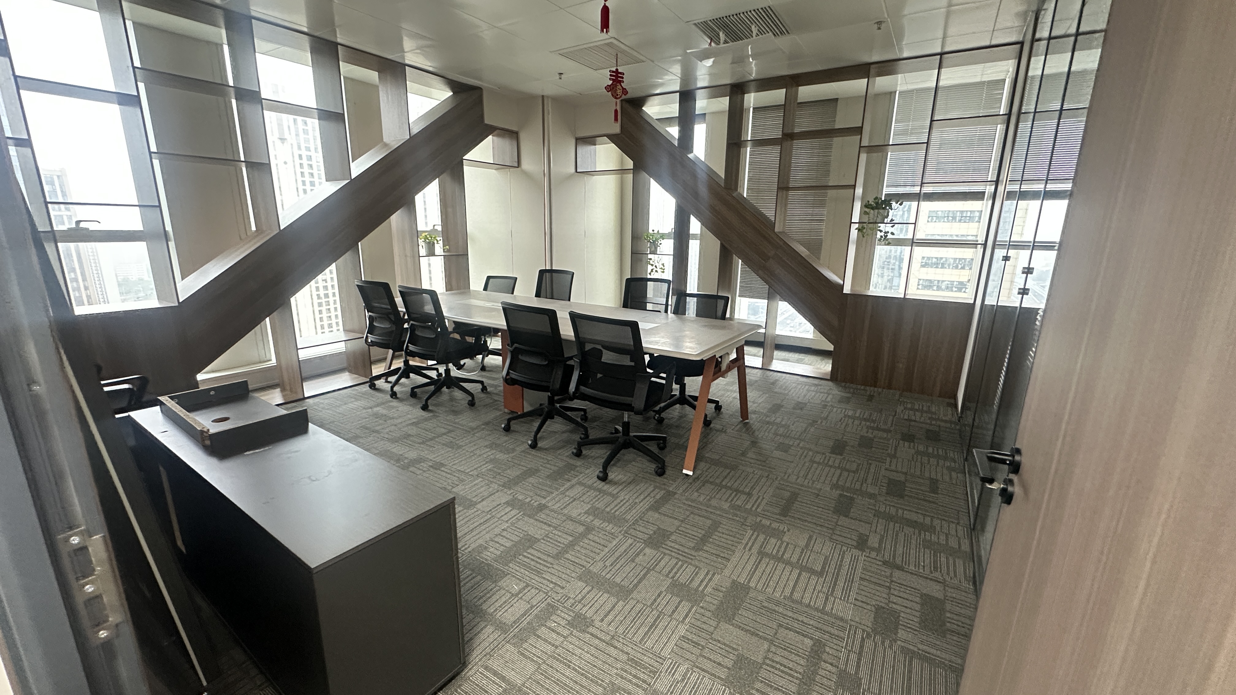 海南大厦   308.6㎡      15000.0元/月室内图