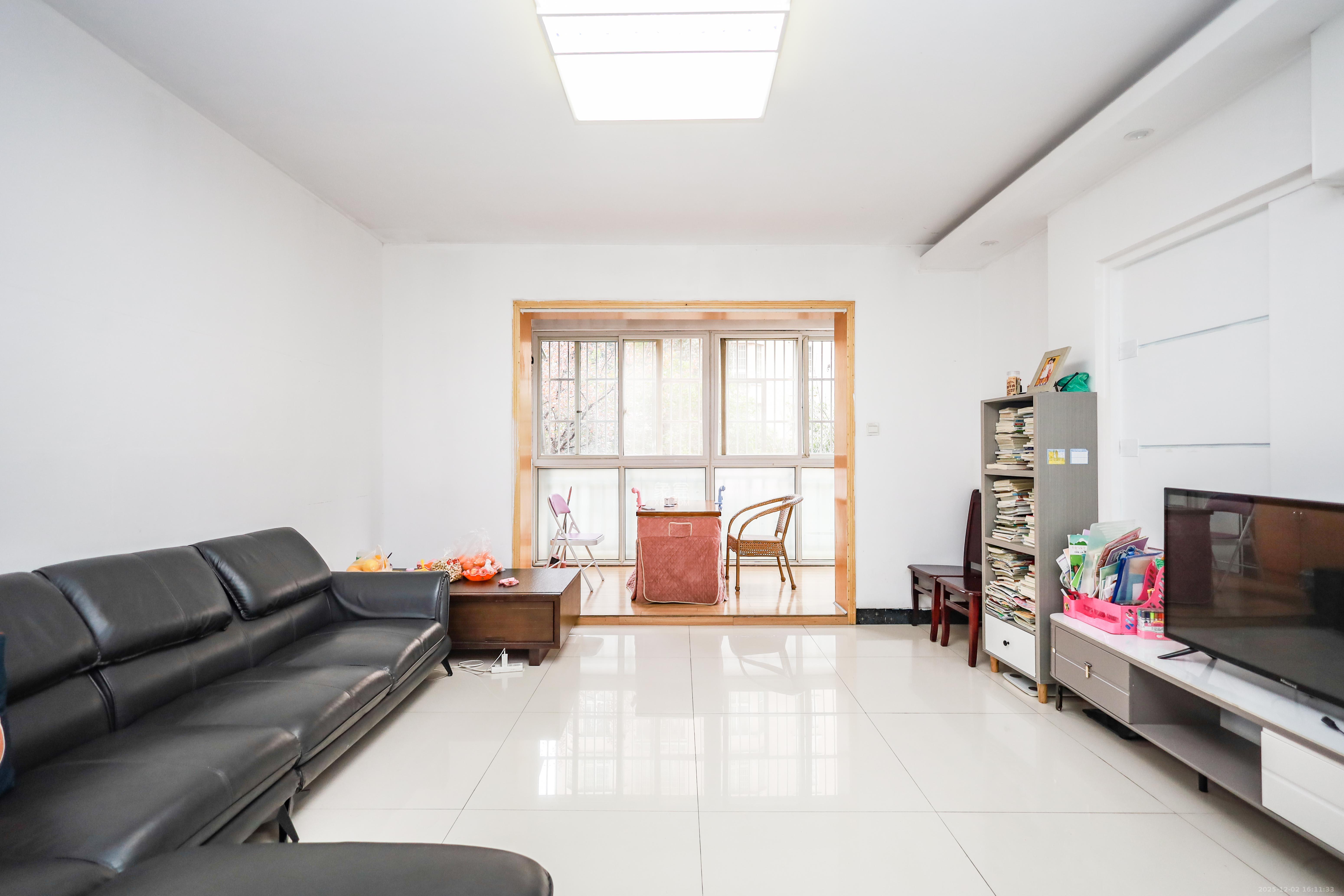 长房西郡  3室2厅2卫    98.0万