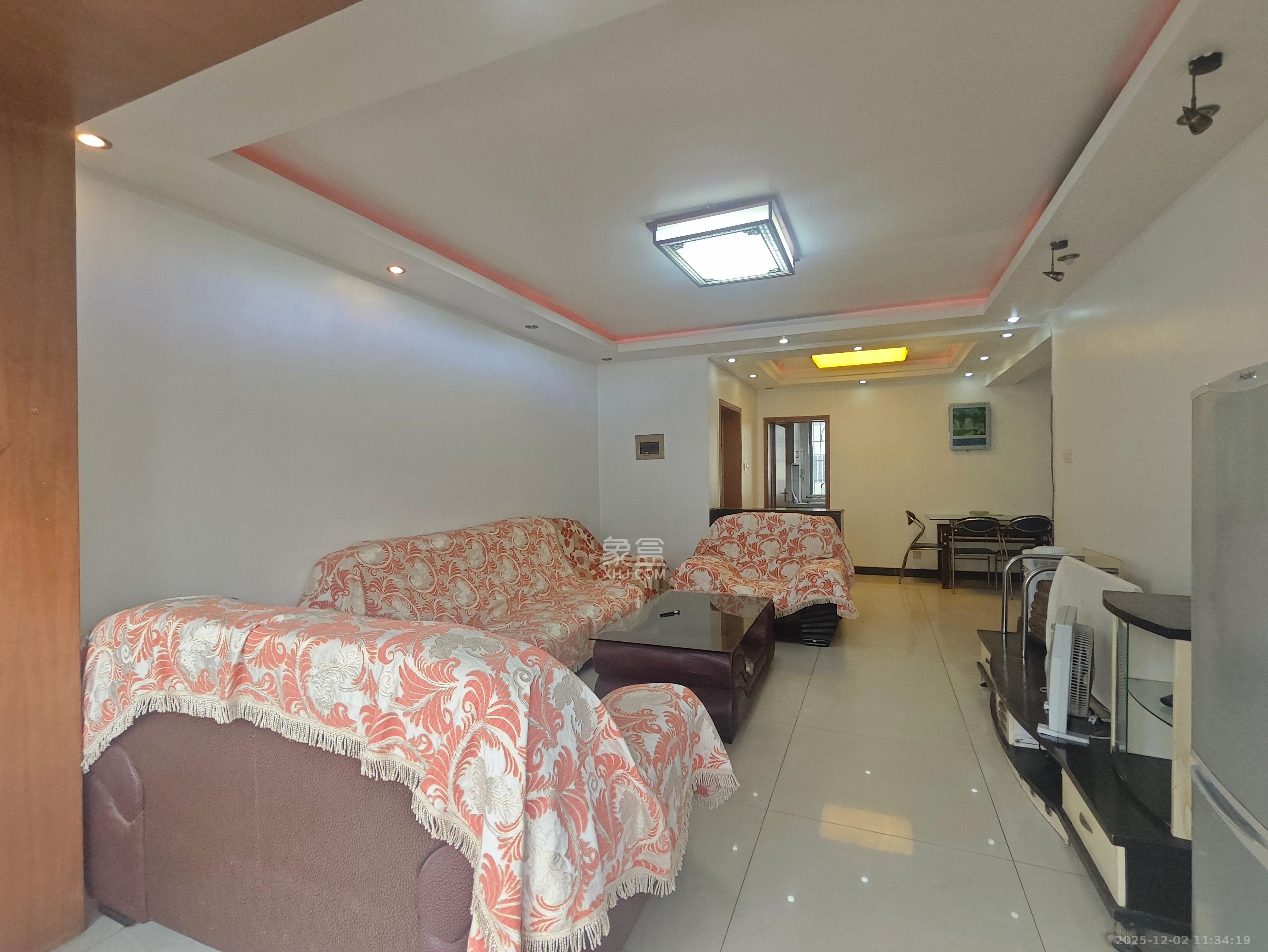 绿荫家园 3室1厅2卫 1800.0元/月 绿荫家园 3室1厅2卫 1800.0元/月室内图