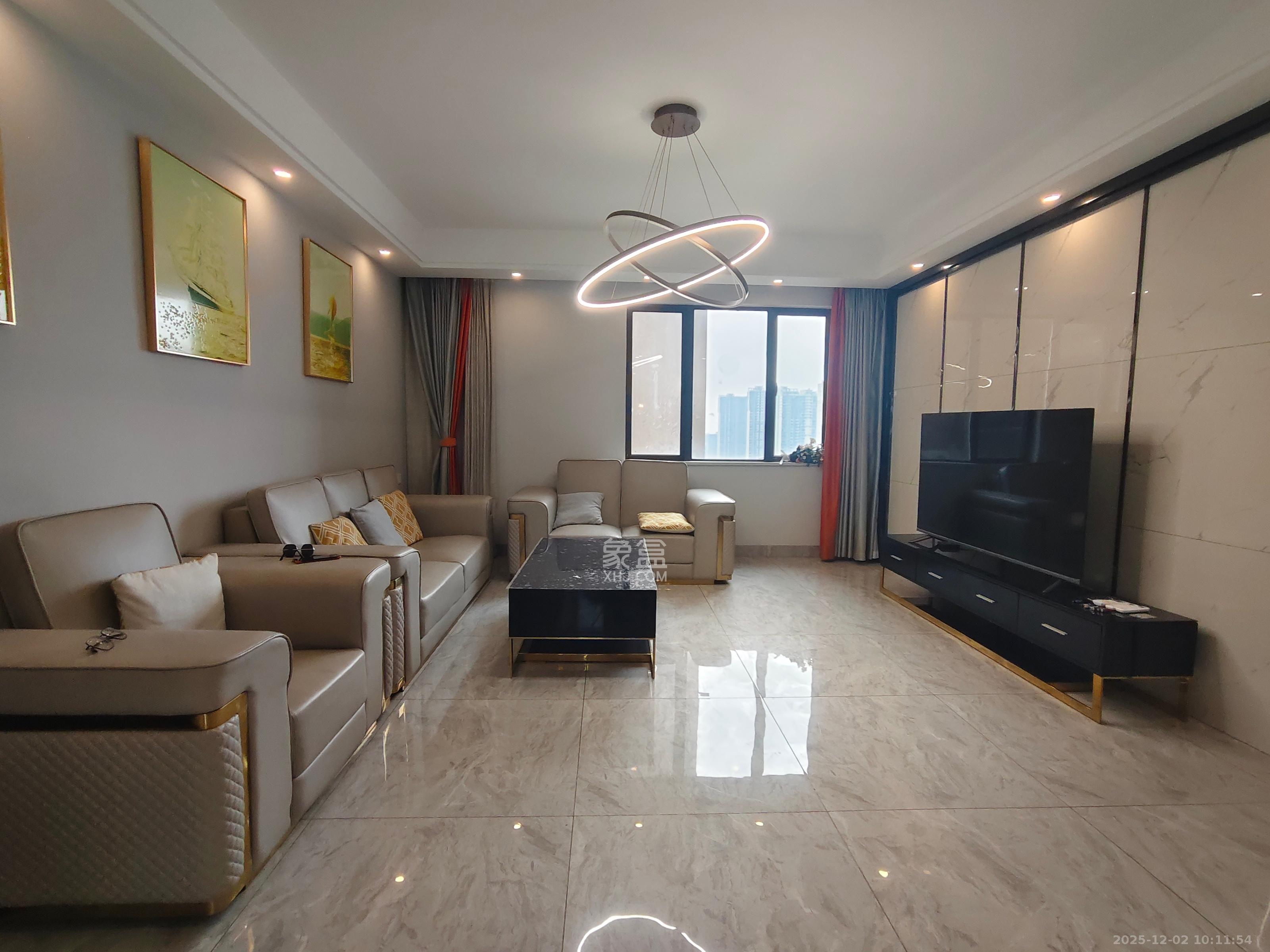 金侨城  3室2厅2卫    1900.0元/月室内图