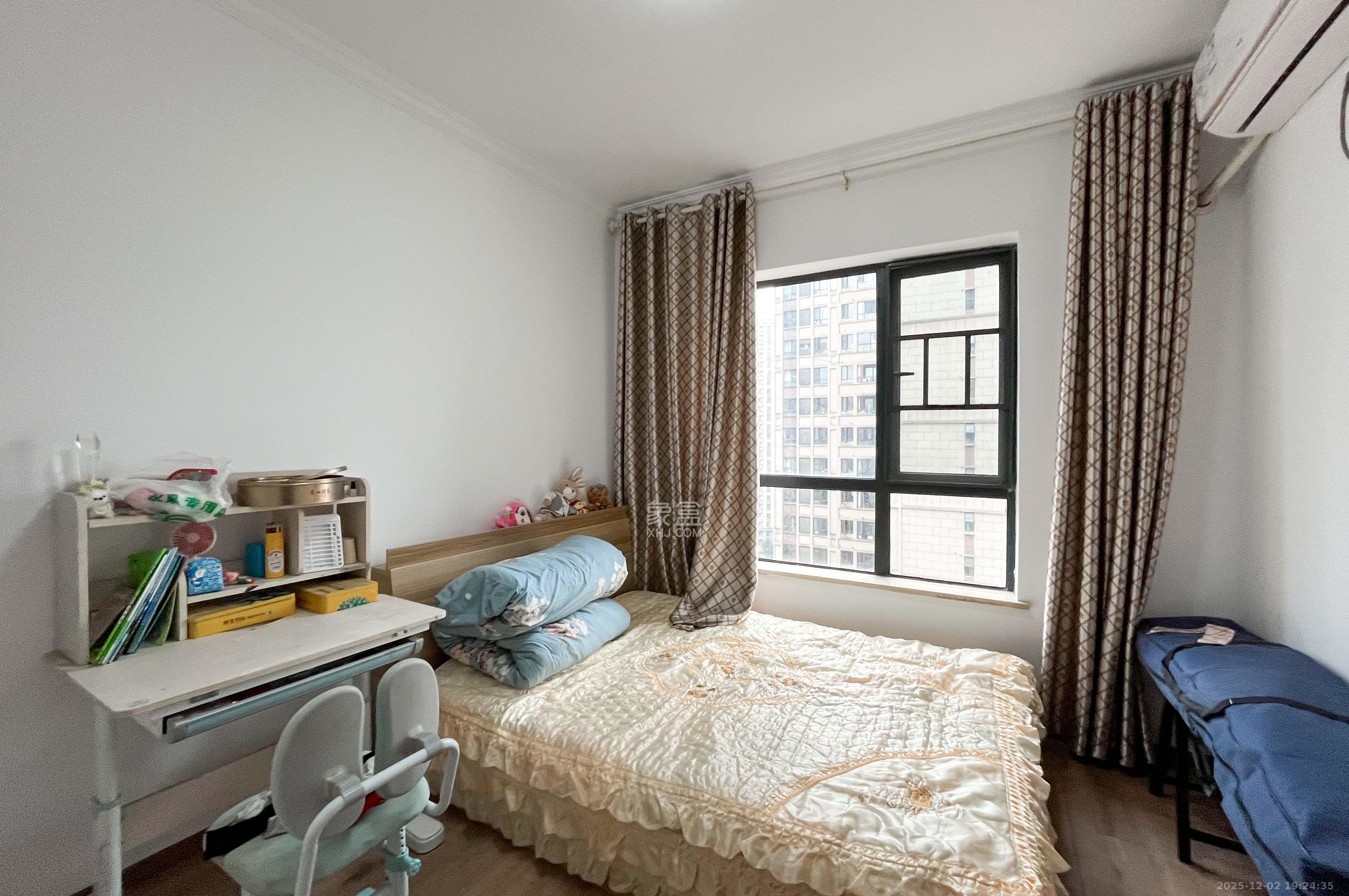 中海梅溪湖壹号  3室2厅1卫    148.0万其他