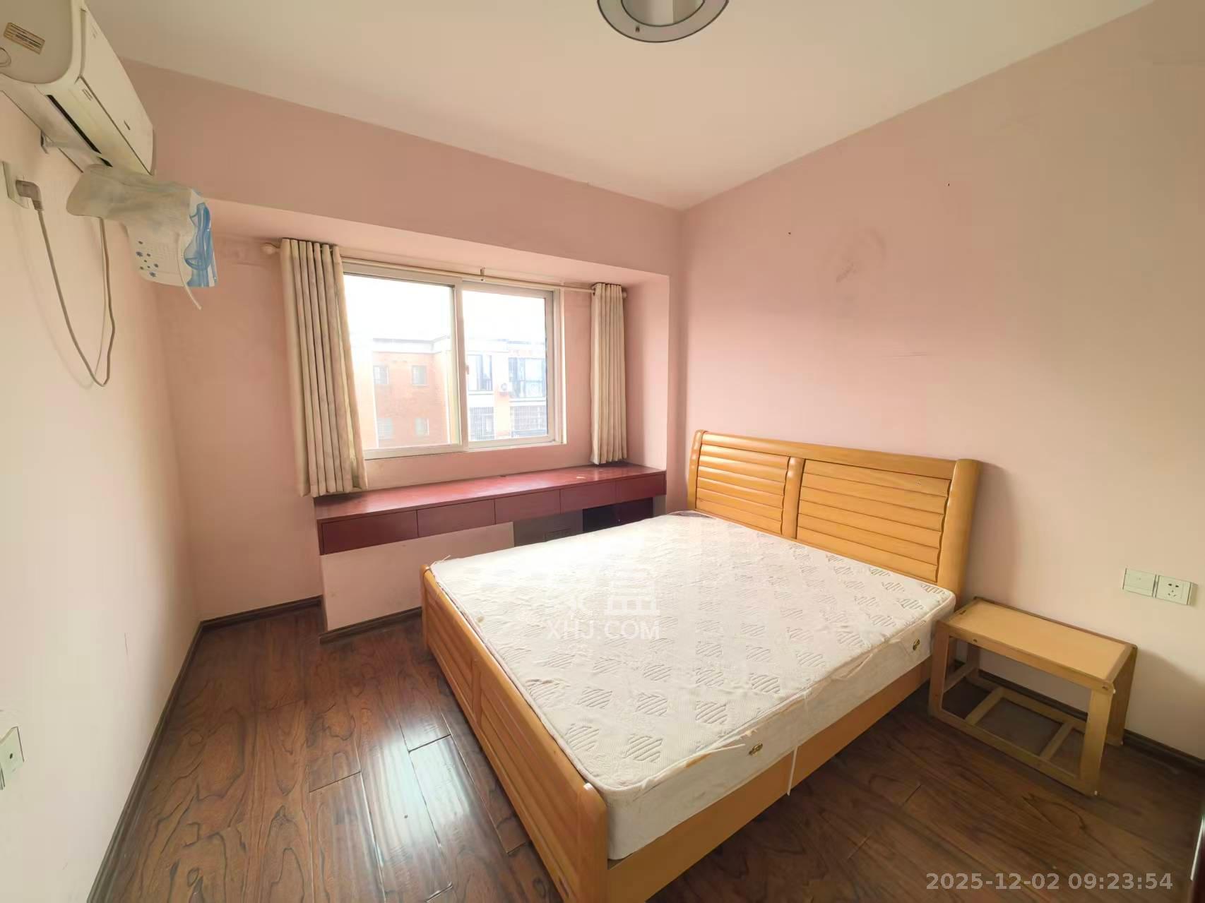 山水湾 2室2厅1卫 1600.0元/月 山水湾 2室2厅1卫 1600.0元/月室内图