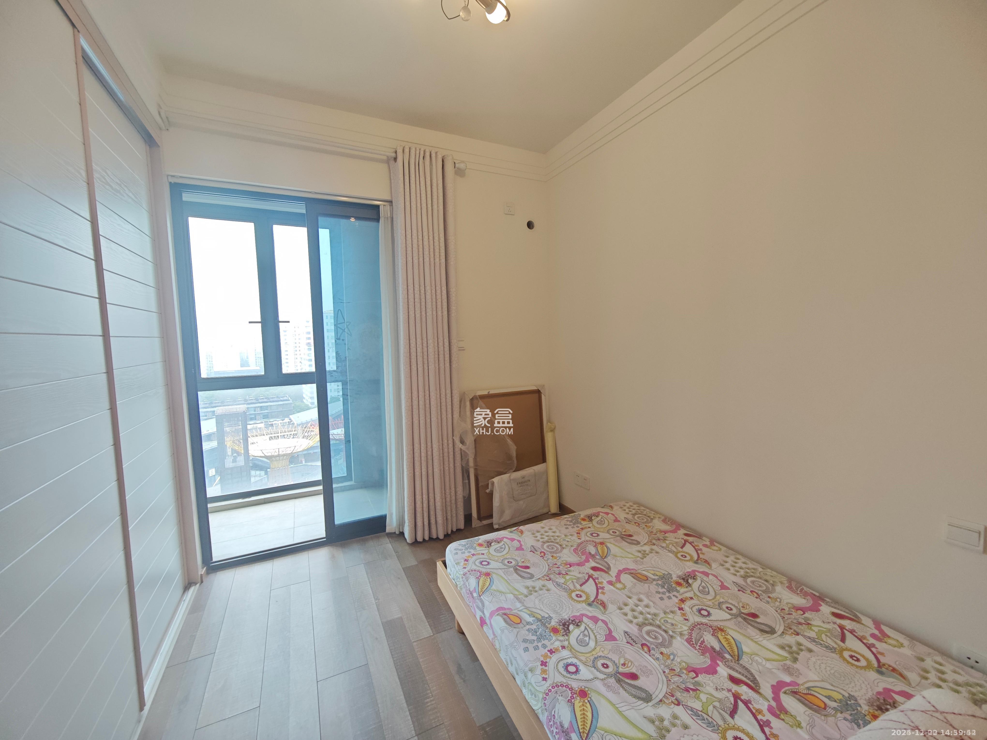 阳光100一期、四五期  3室2厅1卫    2800.0元/月室内图