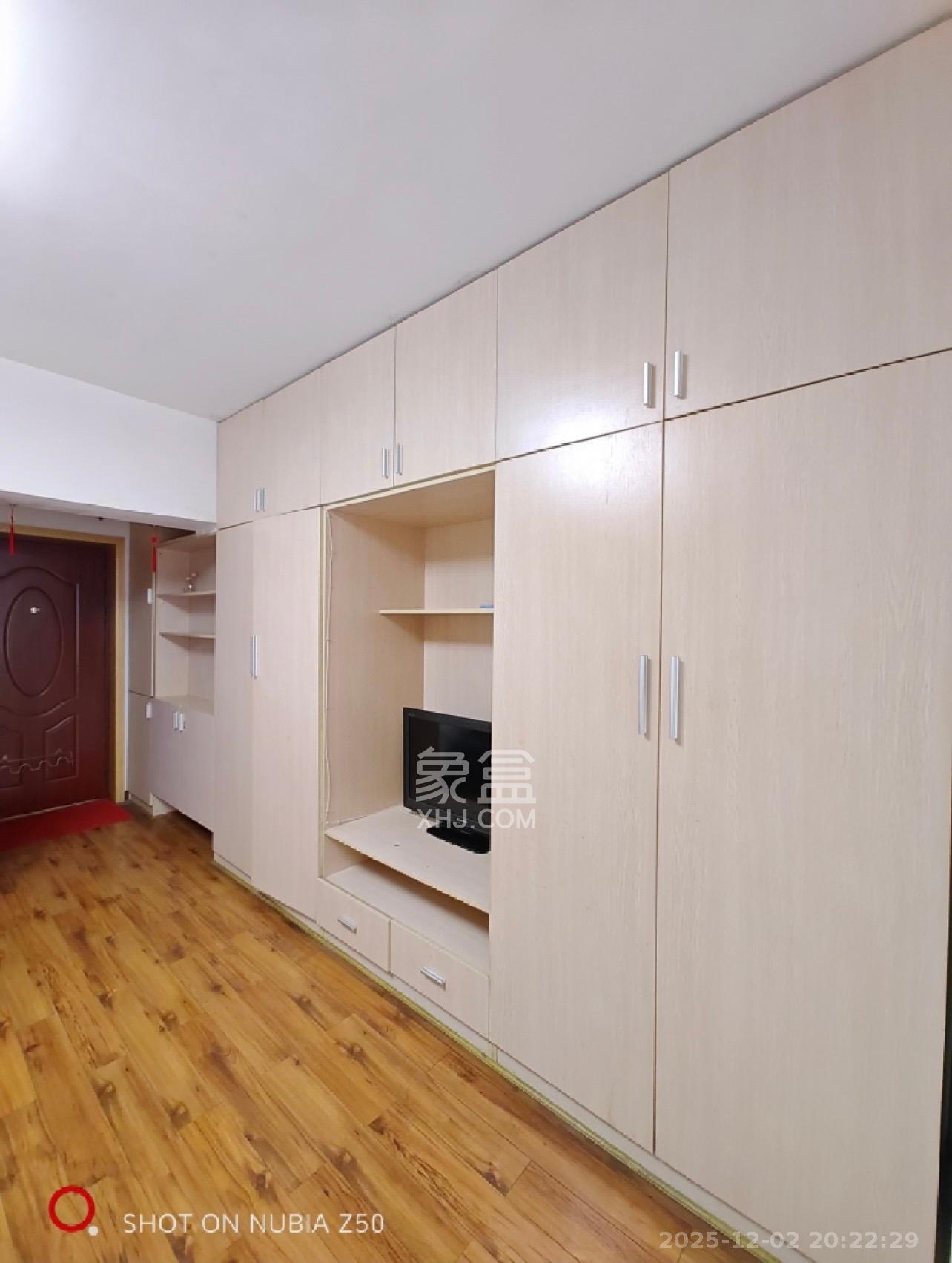 先锋东外滩 1室1厅1卫 1600.0元/月 先锋东外滩 1室1厅1卫 1600.0元/月室内图