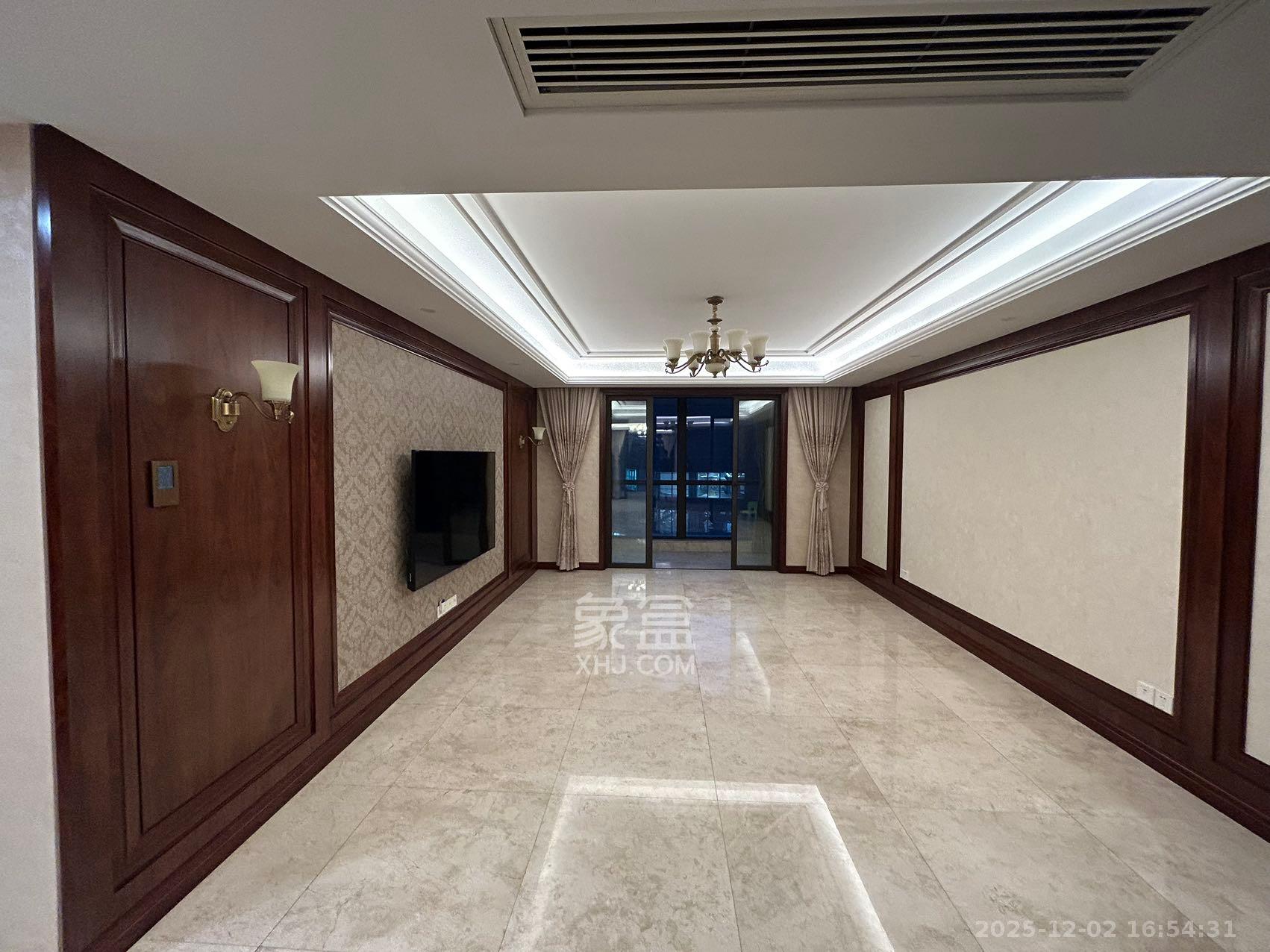 运达中央广场一、二期  3室2厅2卫    7500.0元/月