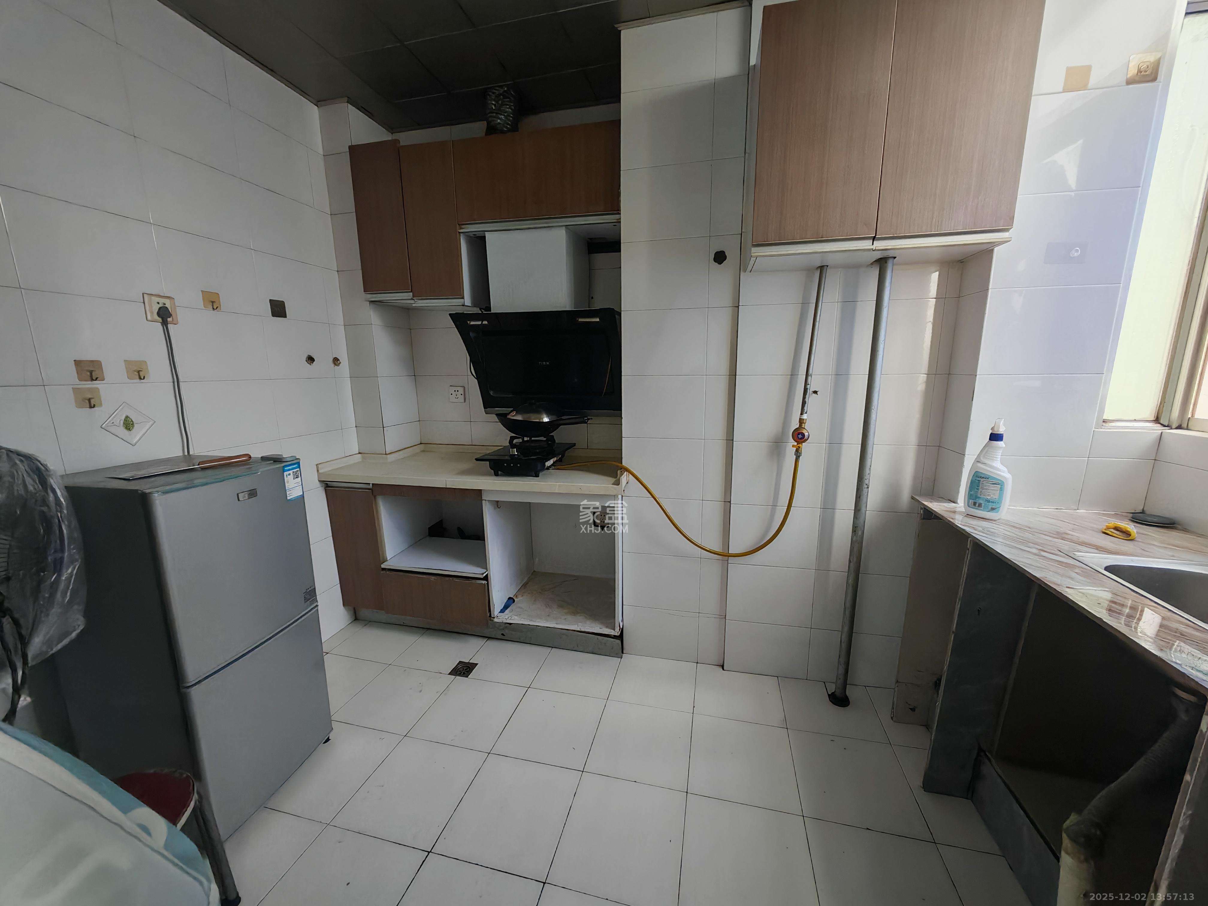 自由.com（自由大厦）  1室1厅1卫    1300.0元/月室内图