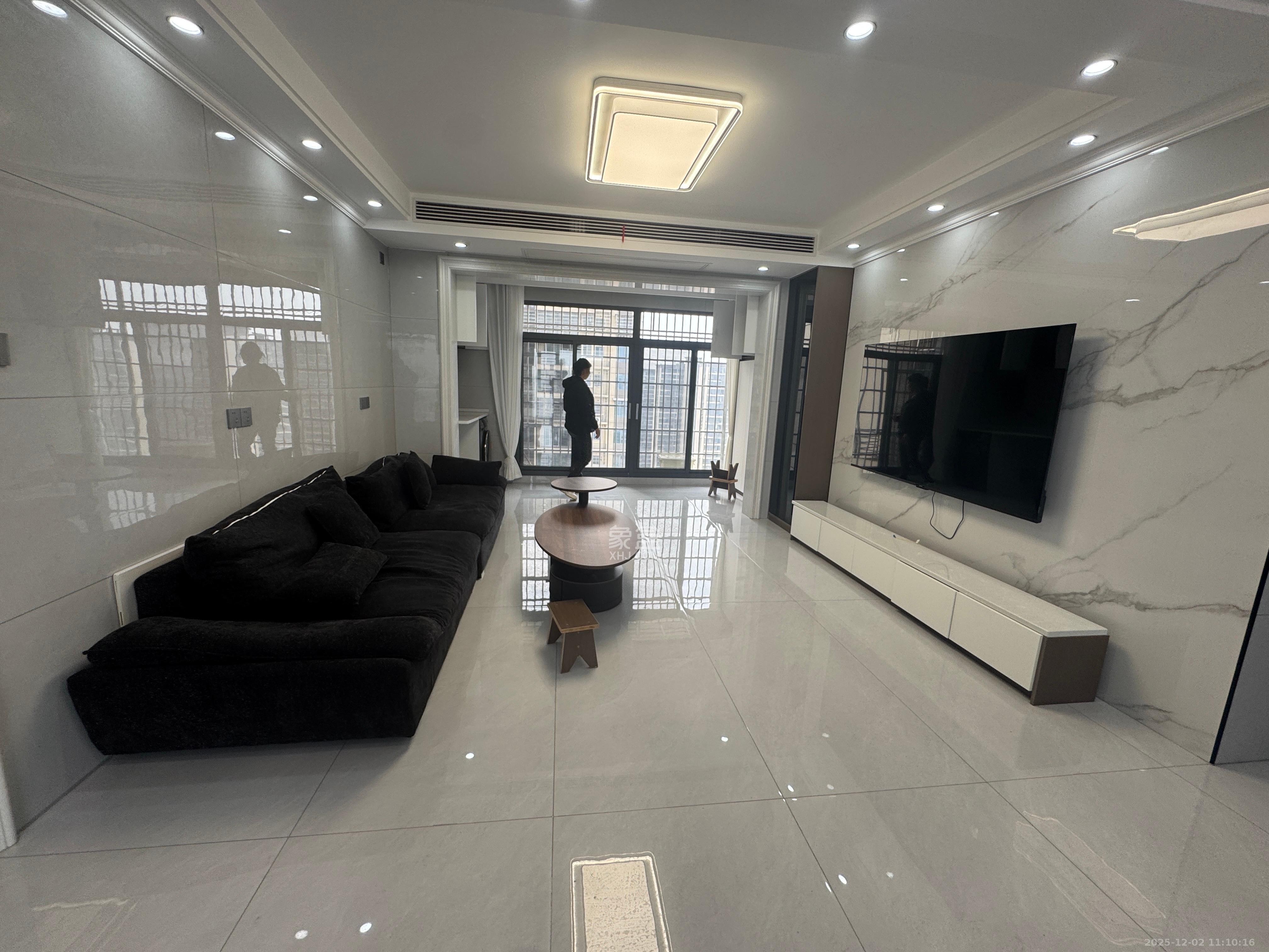 桥头家园三期 3室2厅2卫 2280.0元/月 桥头家园三期 3室2厅2卫 2280.0元/月室内图