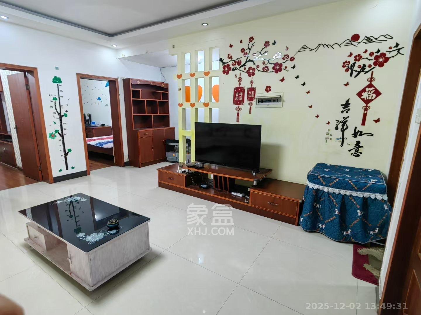 湘绣城 2室2厅1卫 1200.0元/月 湘绣城 2室2厅1卫 1200.0元/月室内图