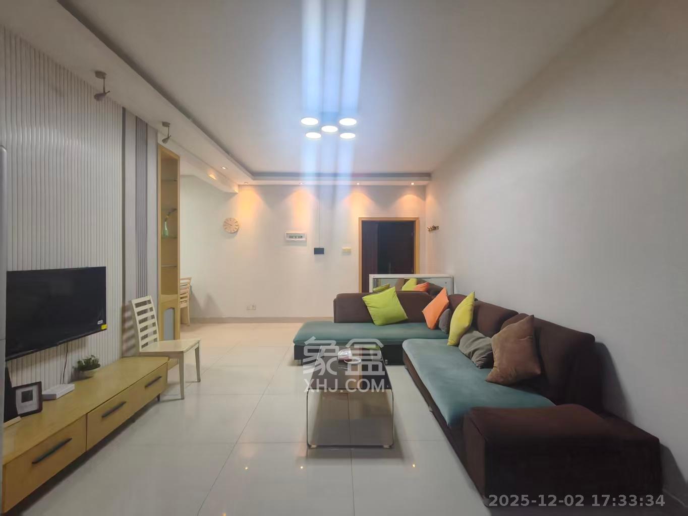 金地华园  1室2厅1卫    2300.0元/月