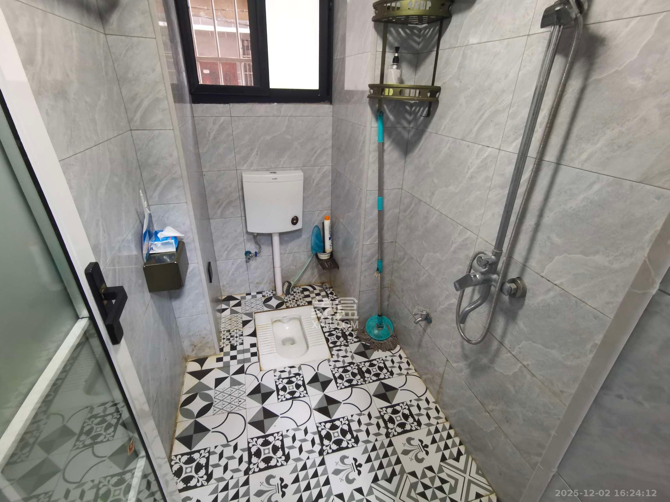 长岭包装宿舍 3室1厅1卫 2200.0元/月 长岭包装宿舍 3室1厅1卫 2200.0元/月室内图