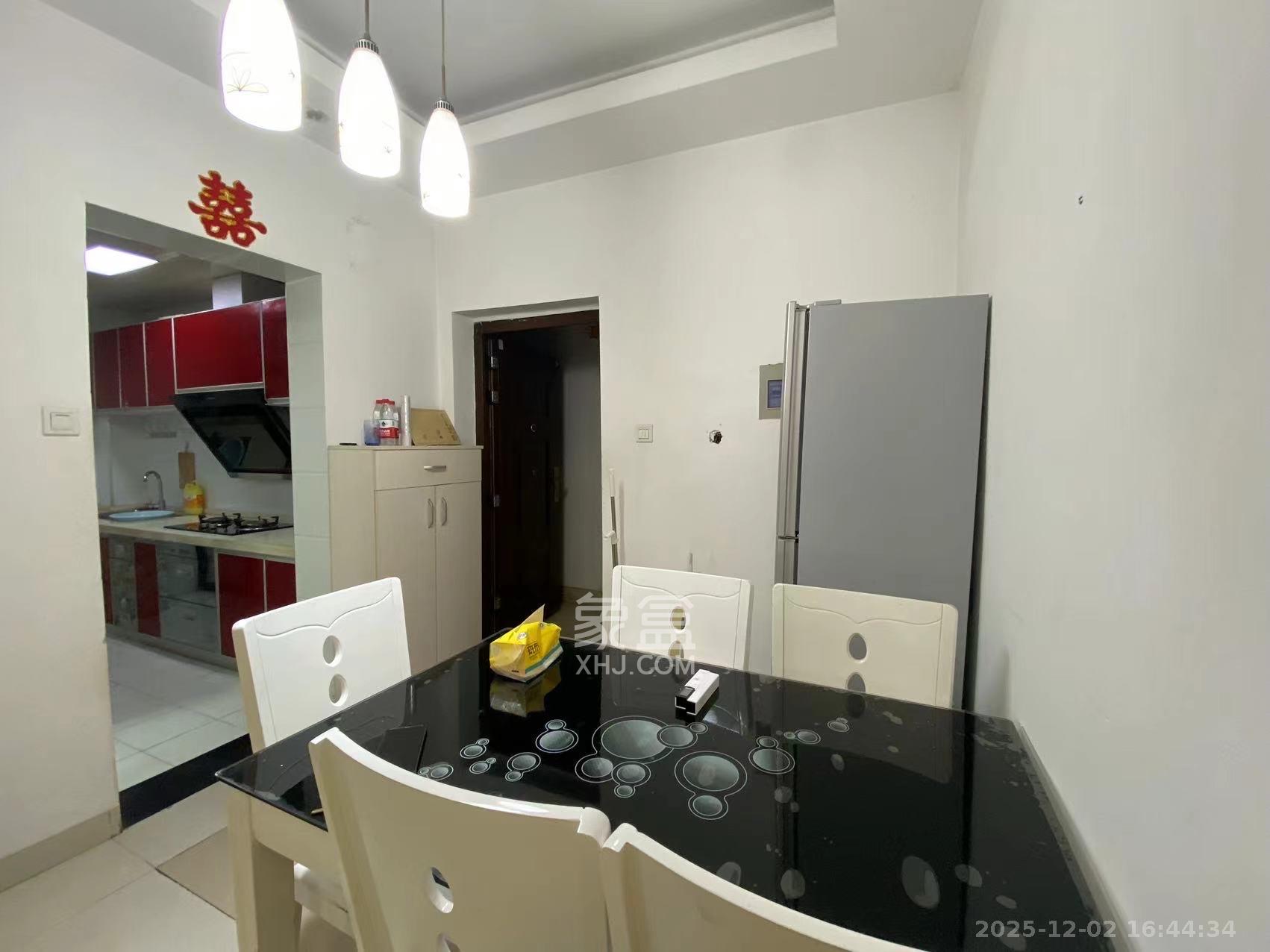 麓谷明珠  2室2厅1卫    2300.0元/月室内图