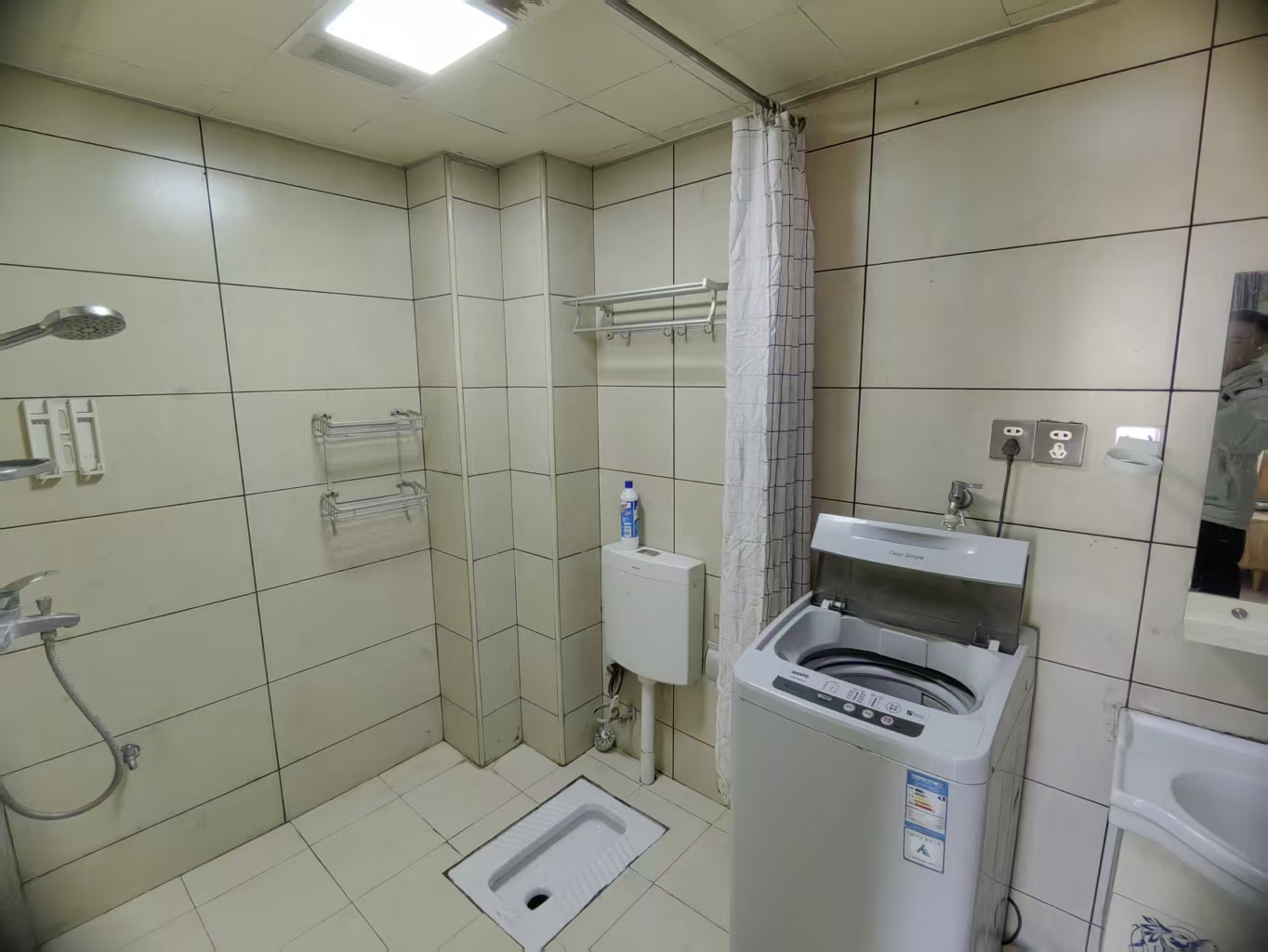 冠都现代城(冠都幸福彼岸) 1室1厅1卫 900.0元/月 冠都现代城(冠都幸福彼岸) 1室1厅1卫 900.0元/月室内图