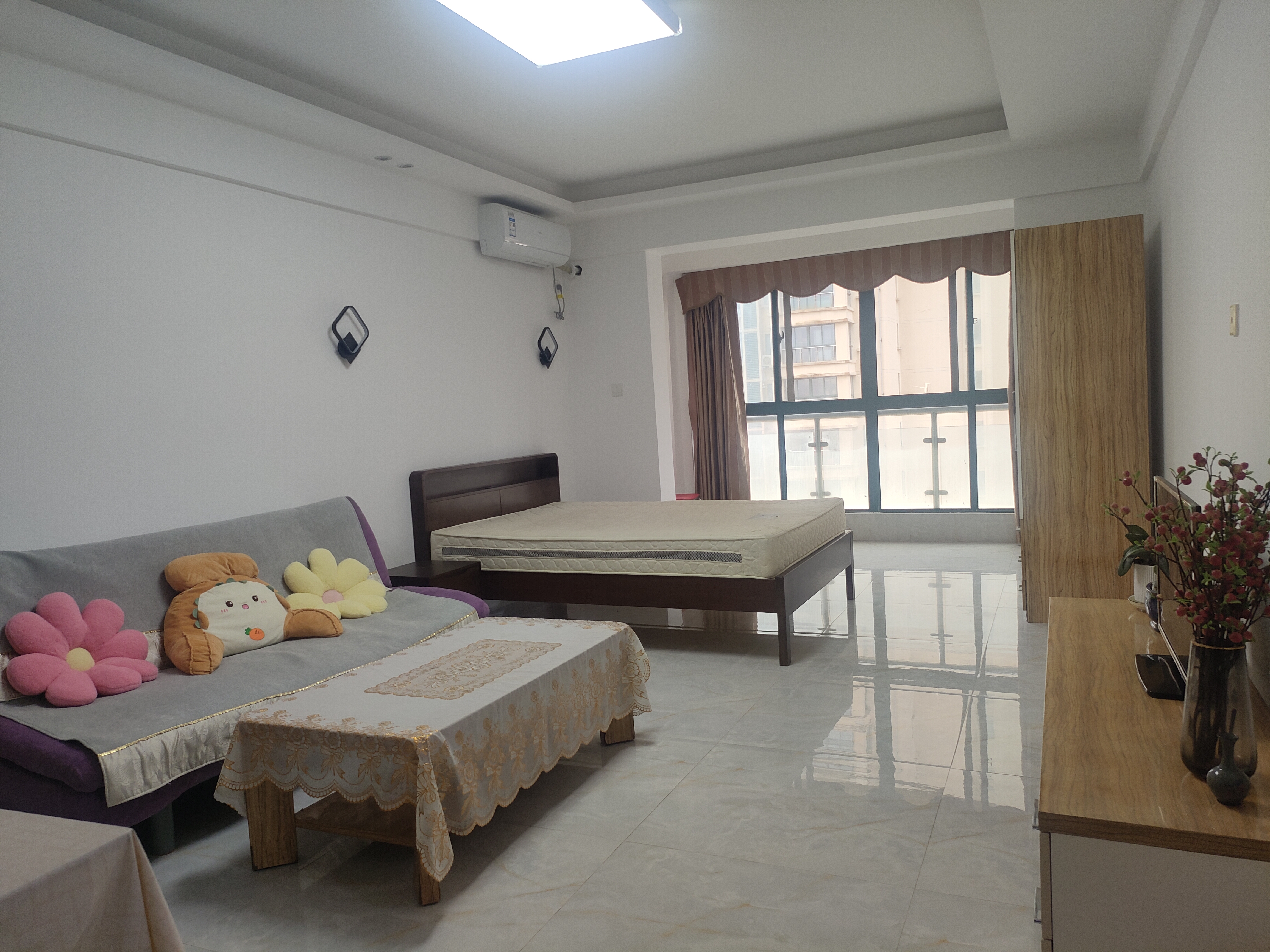 海阔天空-国瑞城二期(雅仕苑) 1室0厅1卫 2300.0元/月 海阔天空-国瑞城二期(雅仕苑) 1室0厅1卫 2300.0元/月室内图