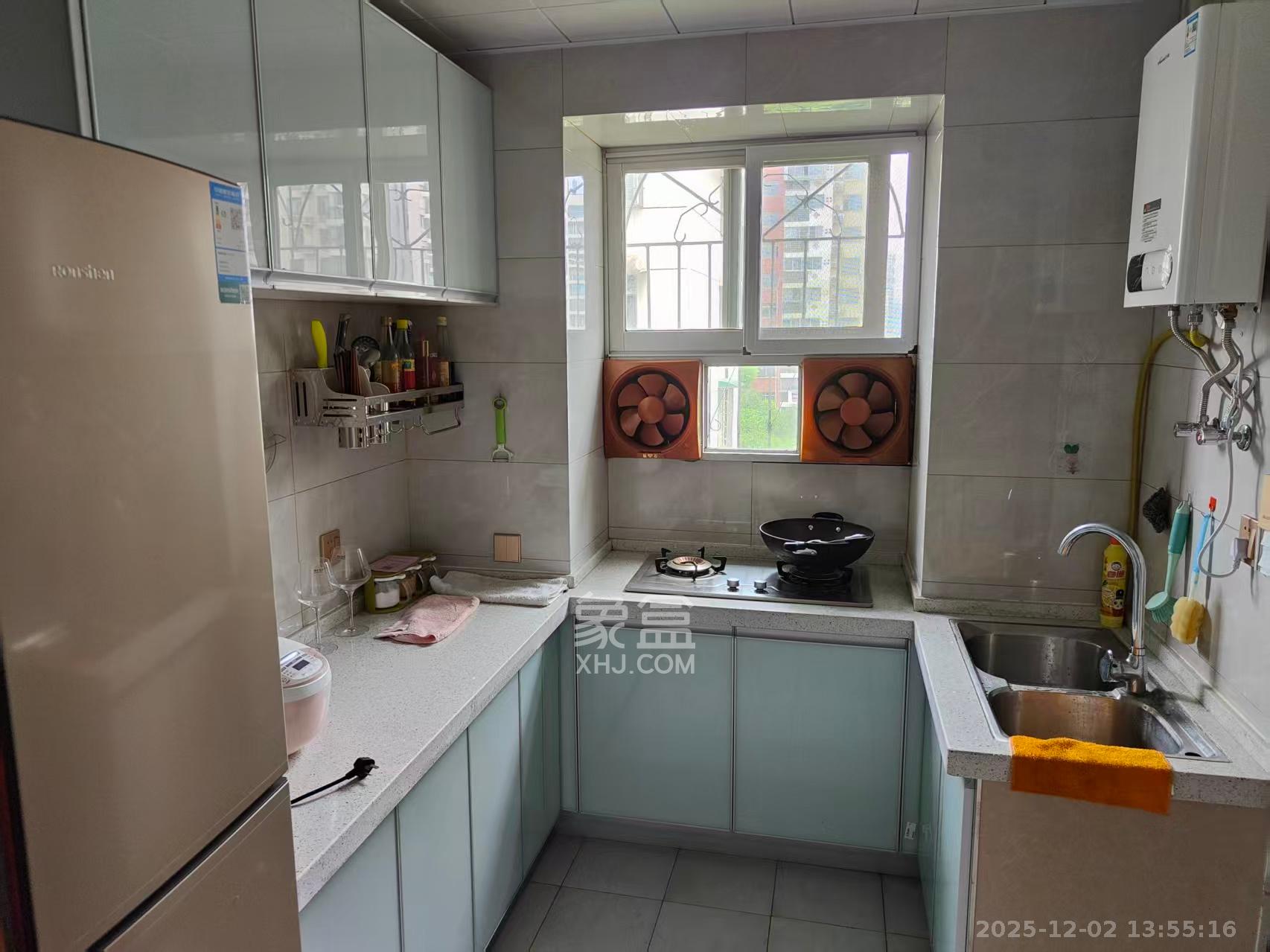 阳光花园  1室1厅1卫    1600.0元/月室内图