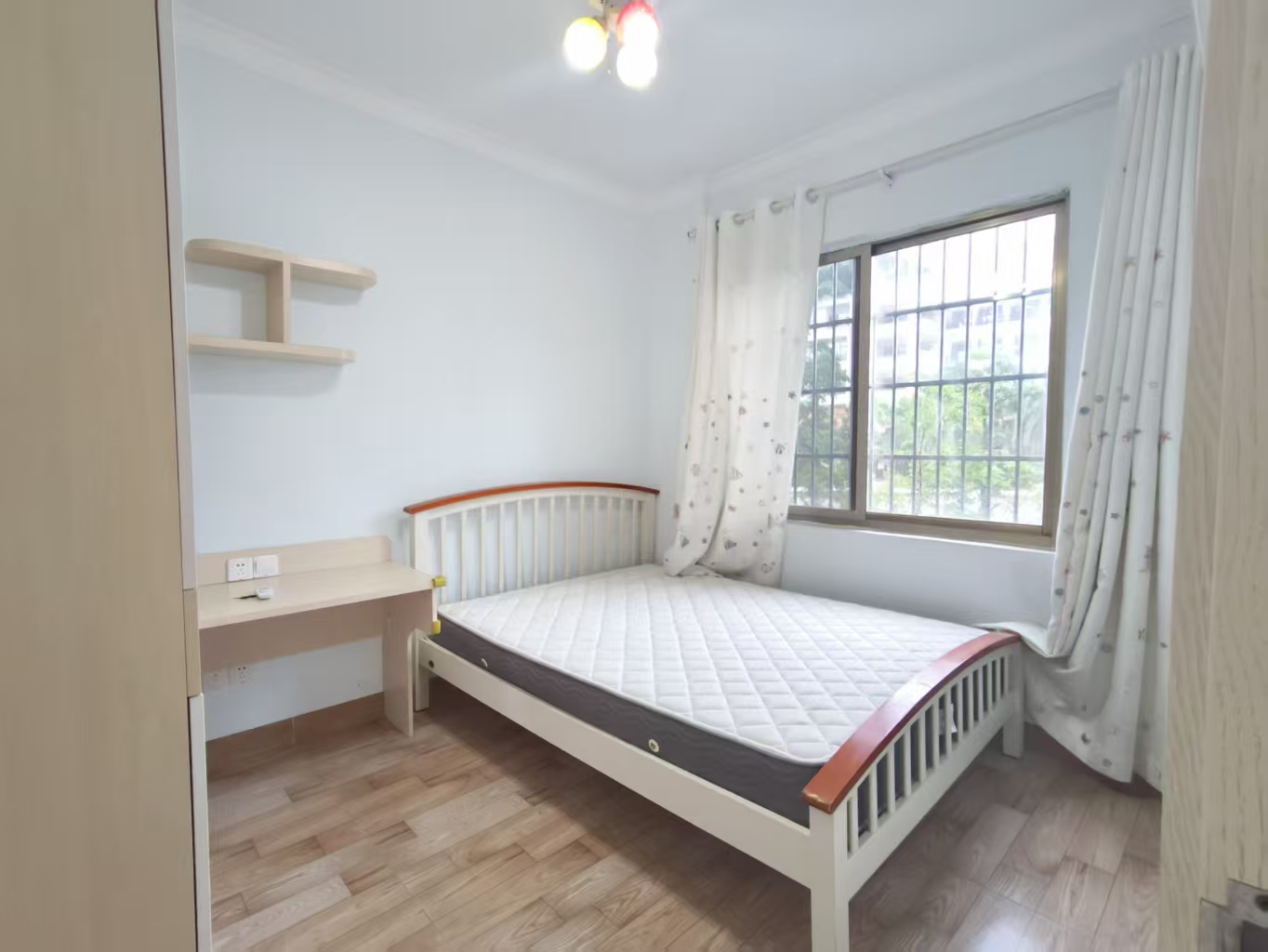 凤凰明珠  2室2厅2卫    90.0万