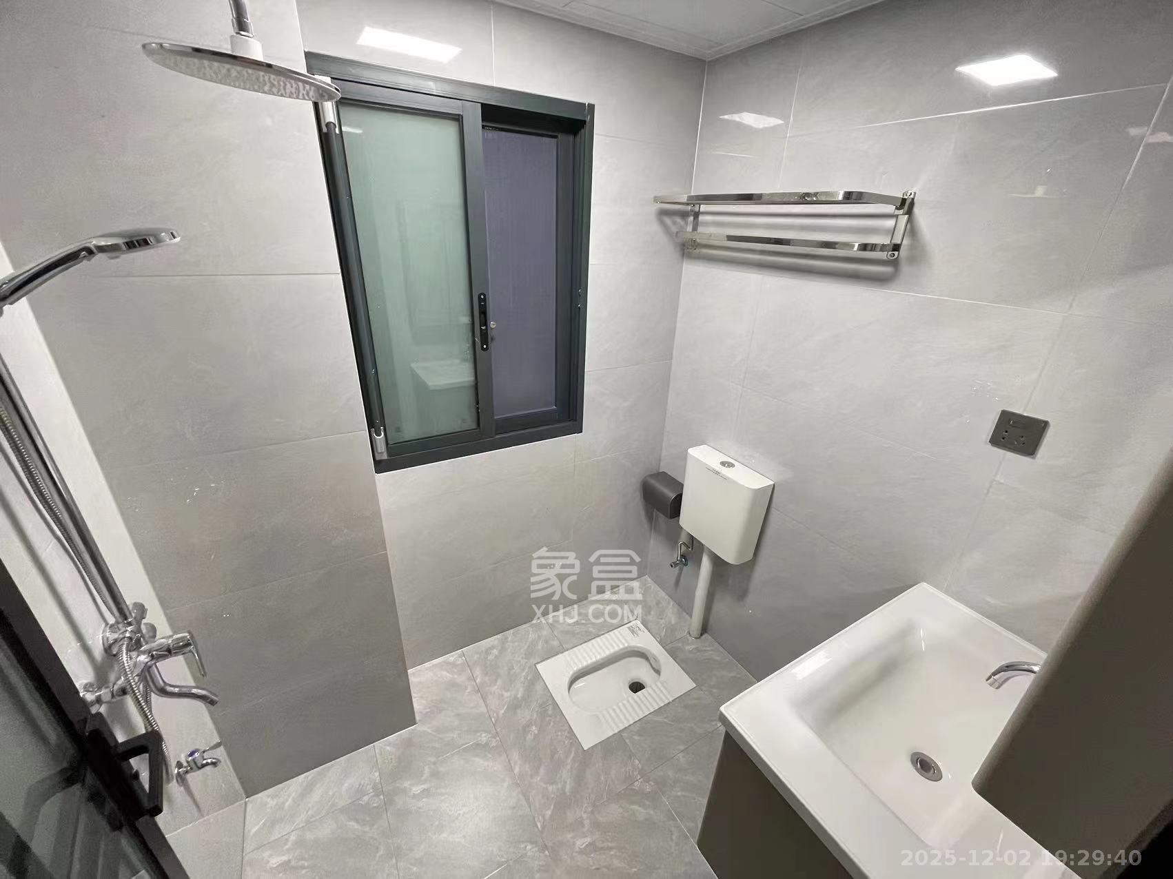 嘉荣苑  3室2厅2卫    2800.0元/月室内图