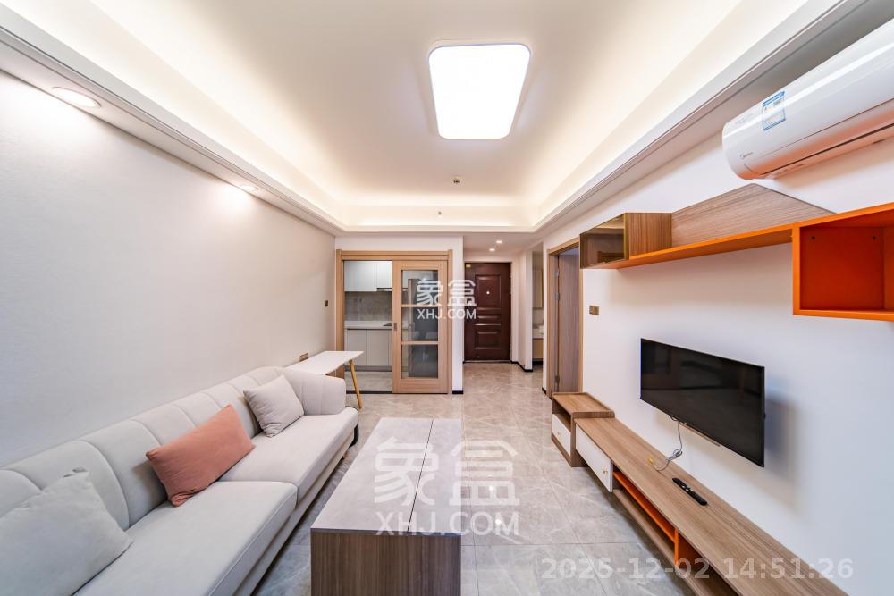 中海阅江府  1室1厅1卫    2400.0元/月