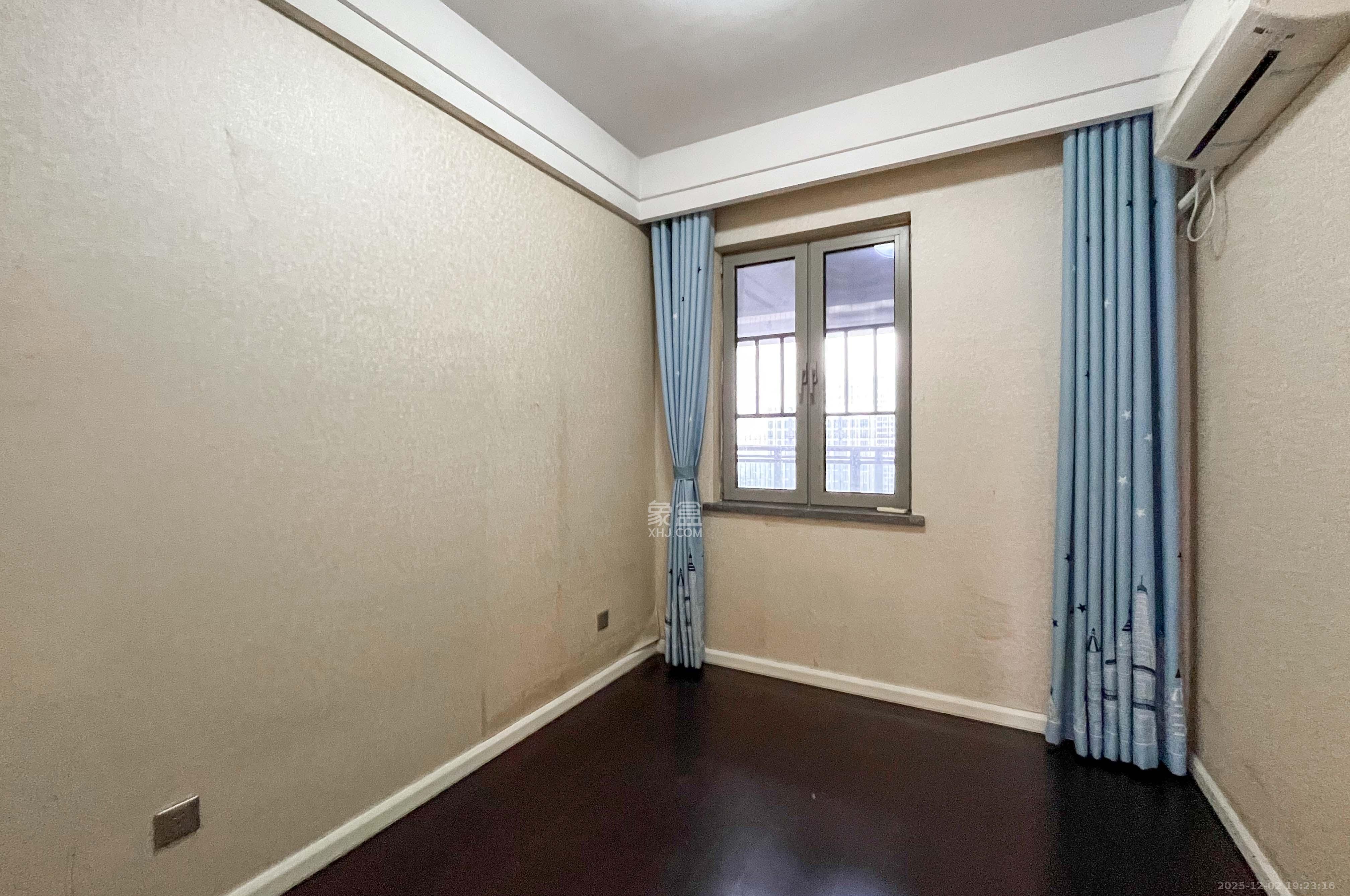 梅溪湖金茂府(金茂广场)(金茂览秀城) 3室2厅2卫 190.0万 梅溪湖金茂府(金茂广场)(金茂览秀城) 3室2厅2卫 190.0万其他