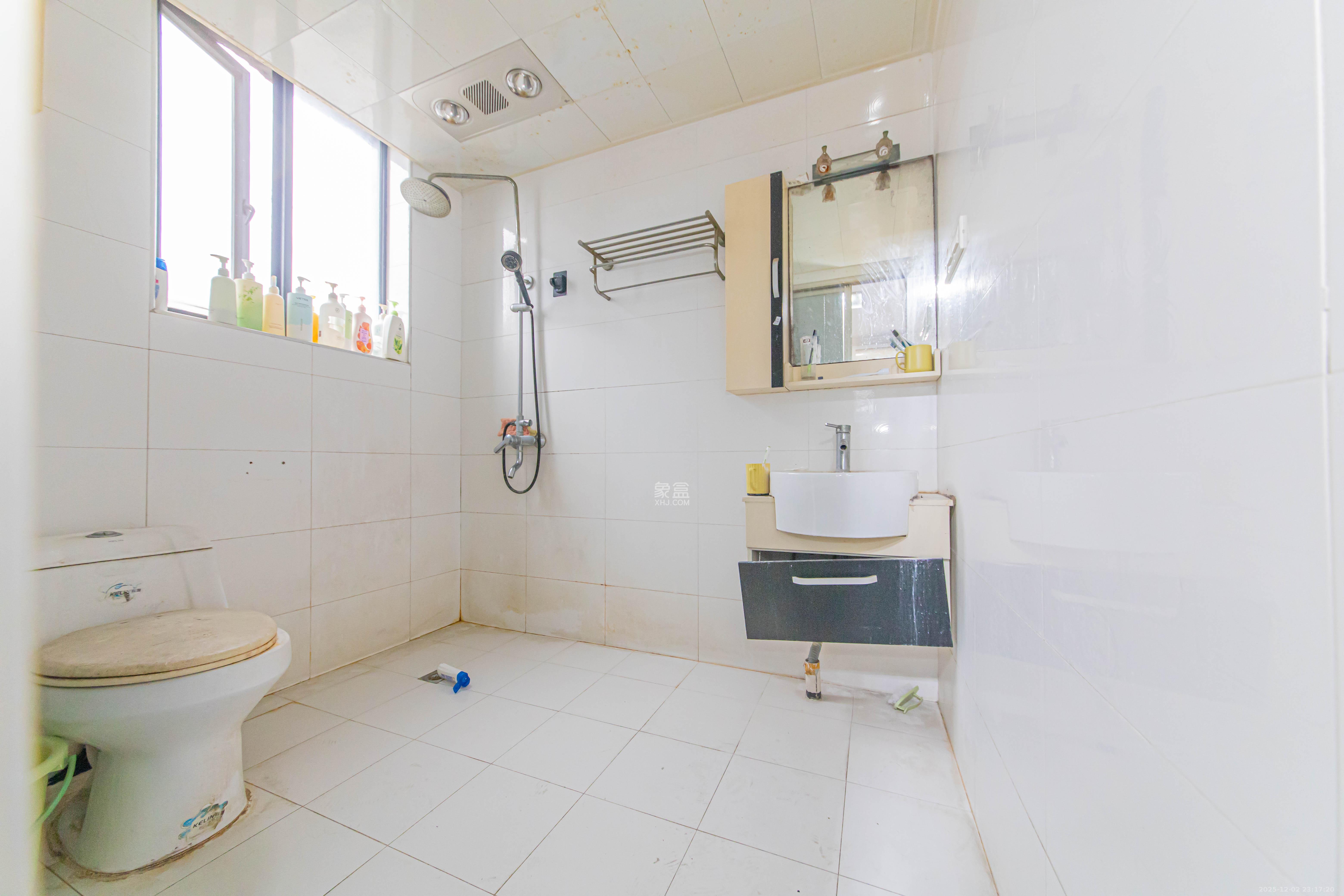 中信城市广场（中信新城一期）  4室2厅2卫    149.0万卫生间