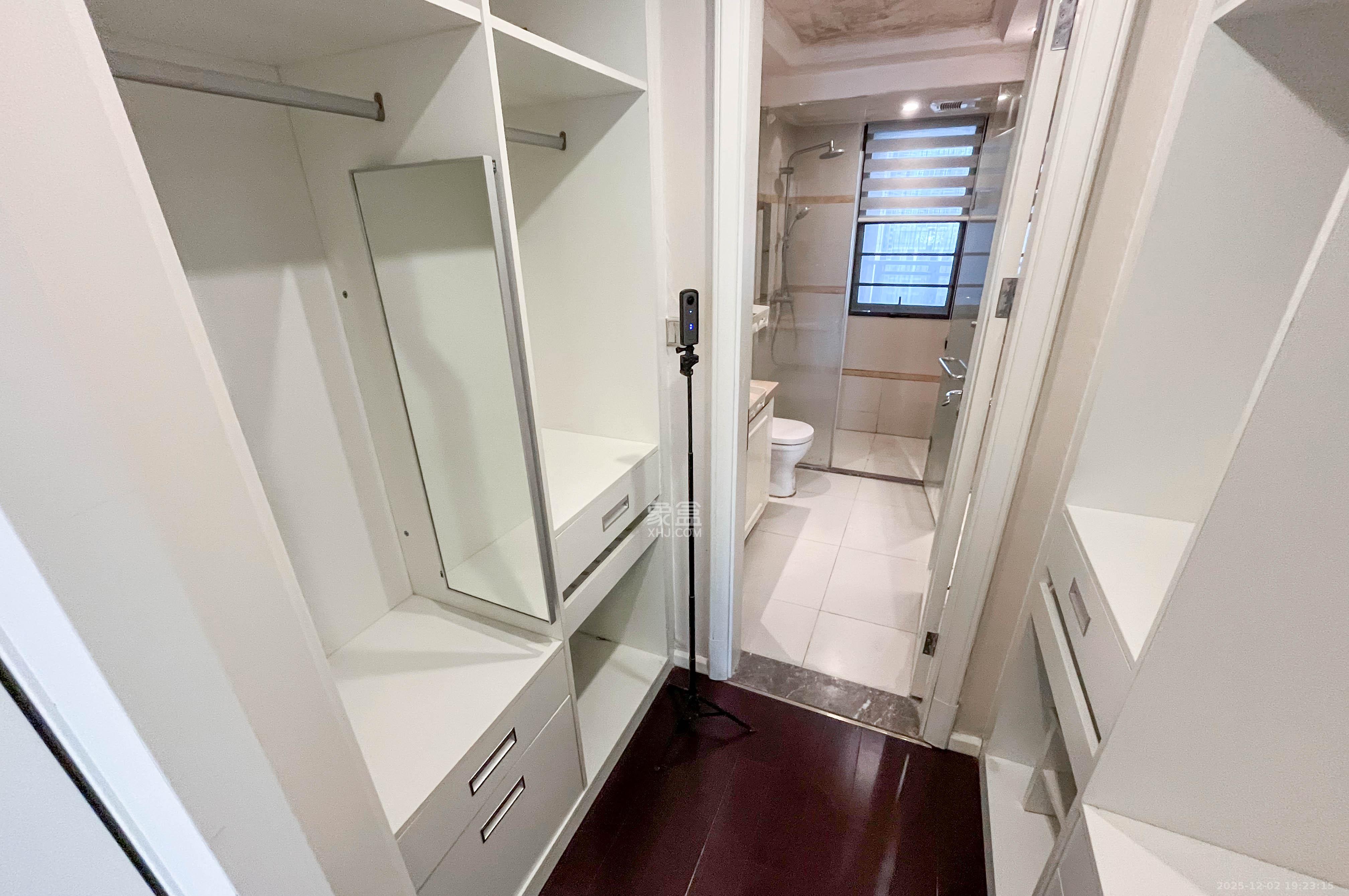 梅溪湖金茂府(金茂广场)(金茂览秀城) 3室2厅2卫 190.0万 梅溪湖金茂府(金茂广场)(金茂览秀城) 3室2厅2卫 190.0万其他