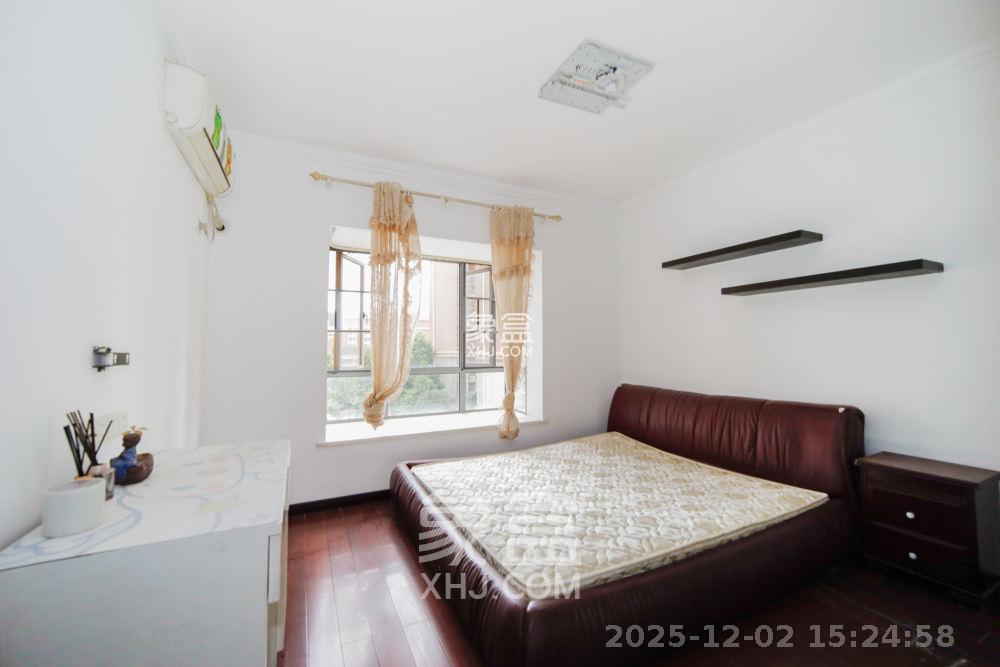 上海城小区 4室2厅2卫 2400.0元/月 上海城小区 4室2厅2卫 2400.0元/月室内图