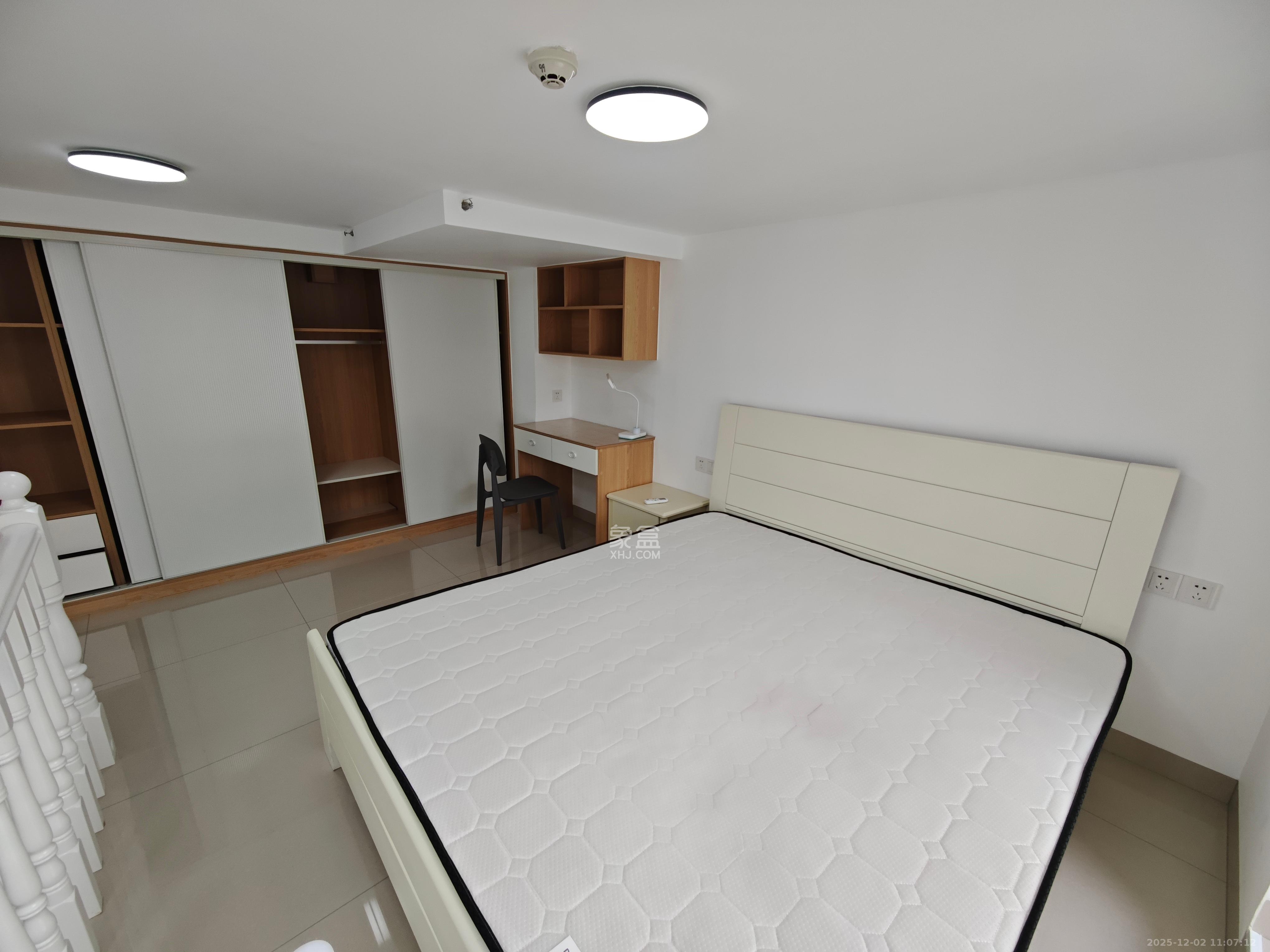 万科金色梦想B区  1室1厅1卫    1988.0元/月室内图