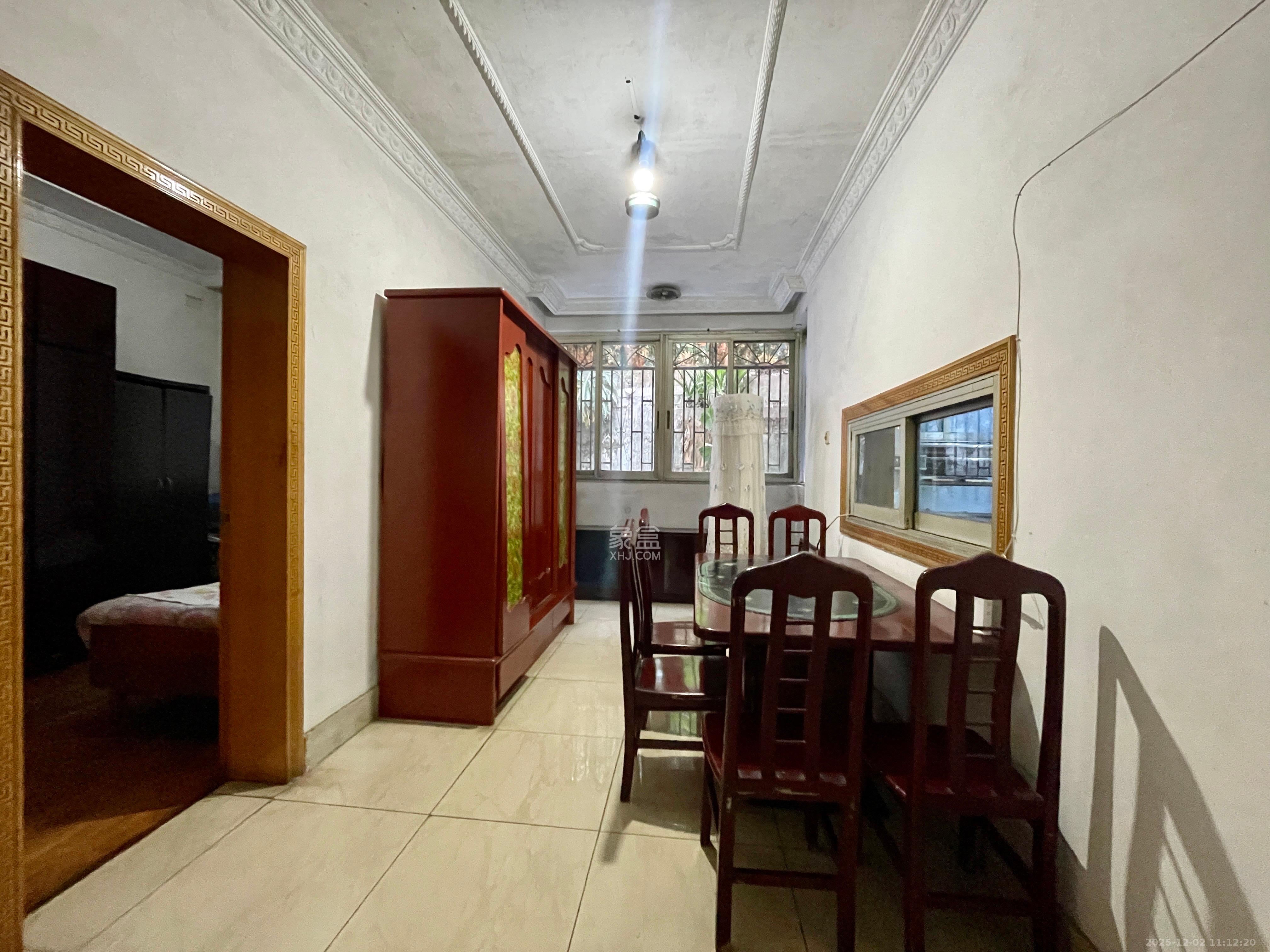 刑警之家 3室2厅2卫 1700.0元/月 刑警之家 3室2厅2卫 1700.0元/月室内图