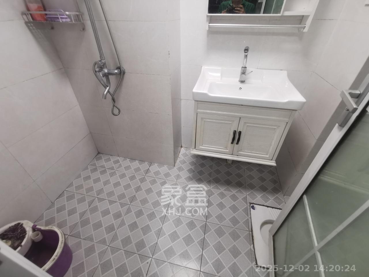 中海新城熙岸（中信新城五期）  1室1厅1卫    1200.0元/月