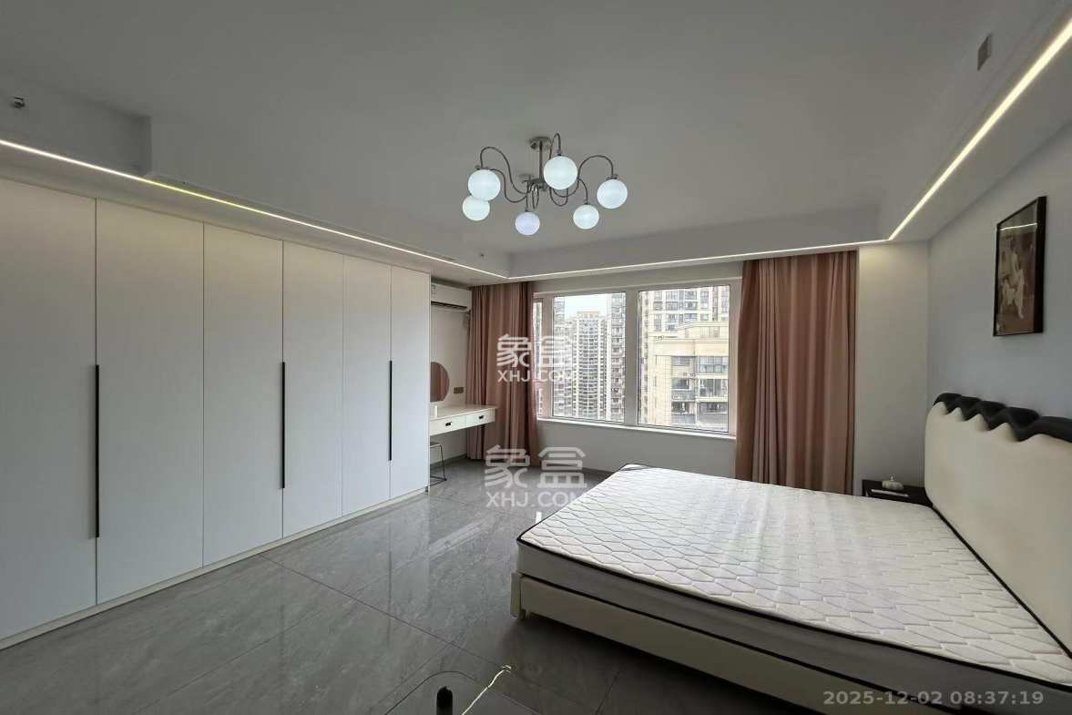 保利香槟国际 1室1厅1卫 1700.0元/月 保利香槟国际 1室1厅1卫 1700.0元/月室内图