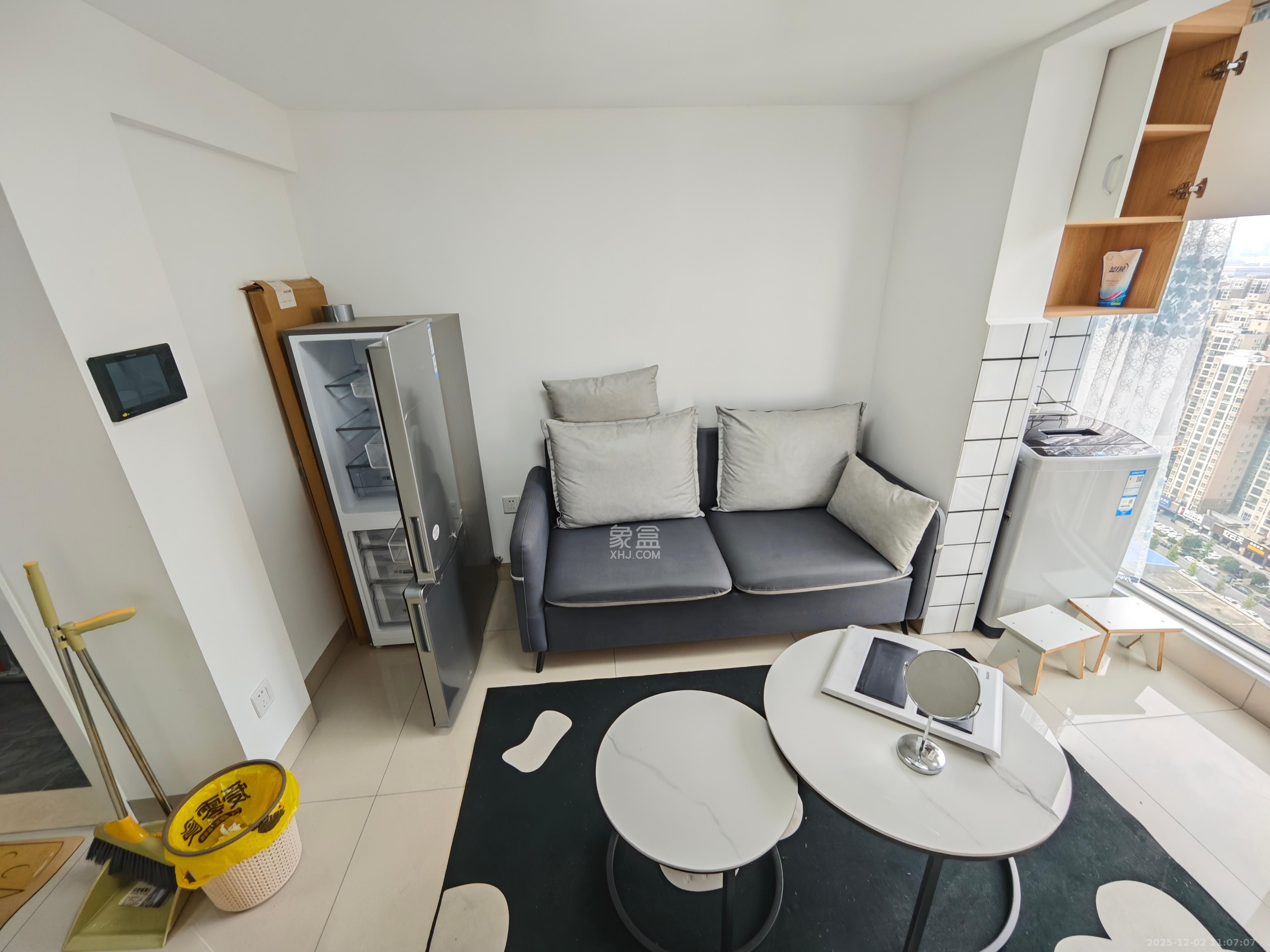 万科金色梦想B区  1室1厅1卫    1988.0元/月室内图