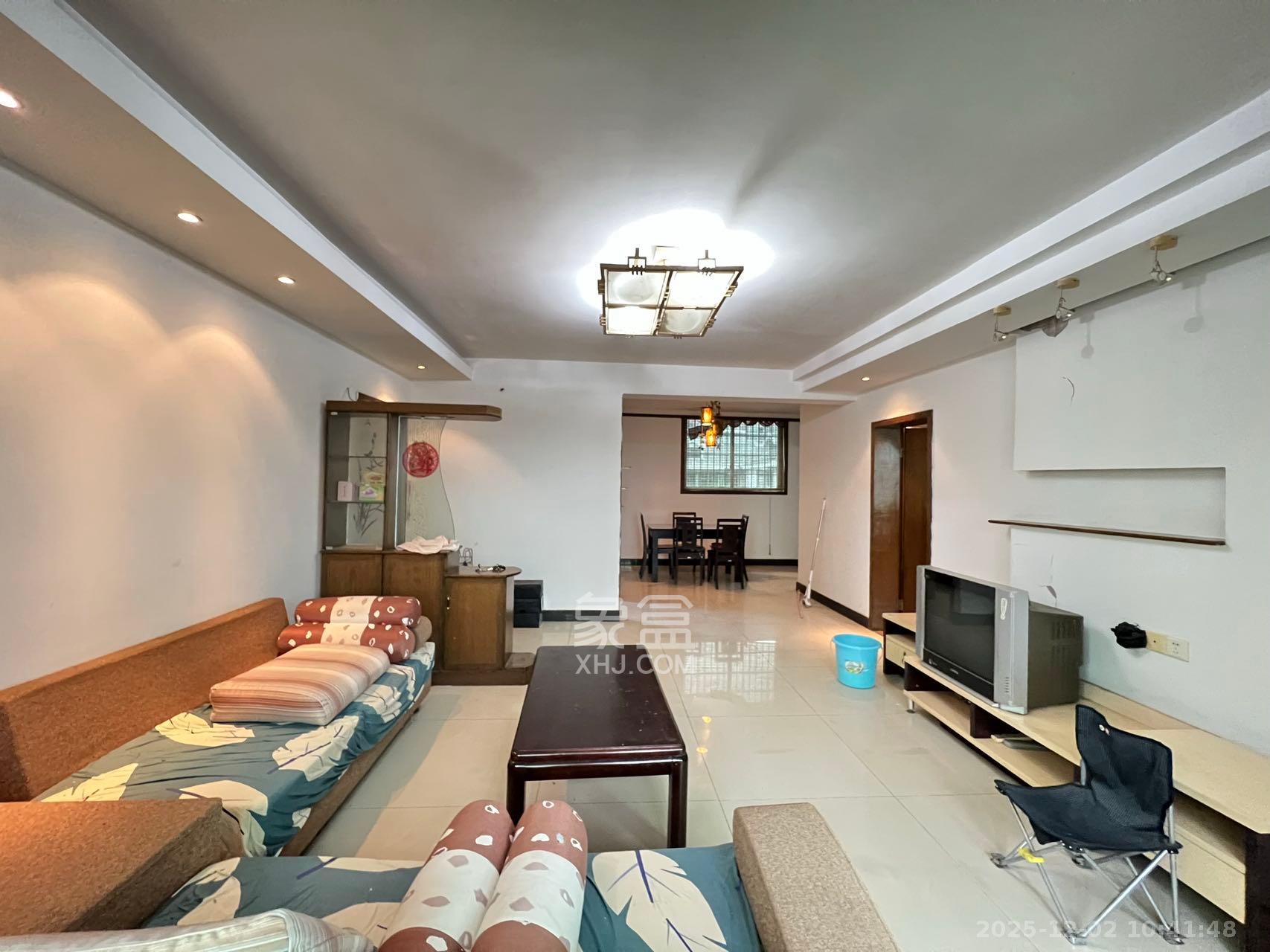 恩瑞麓山名园(龙王港小区) 2室2厅1卫 2000.0元/月 恩瑞麓山名园(龙王港小区) 2室2厅1卫 2000.0元/月室内图