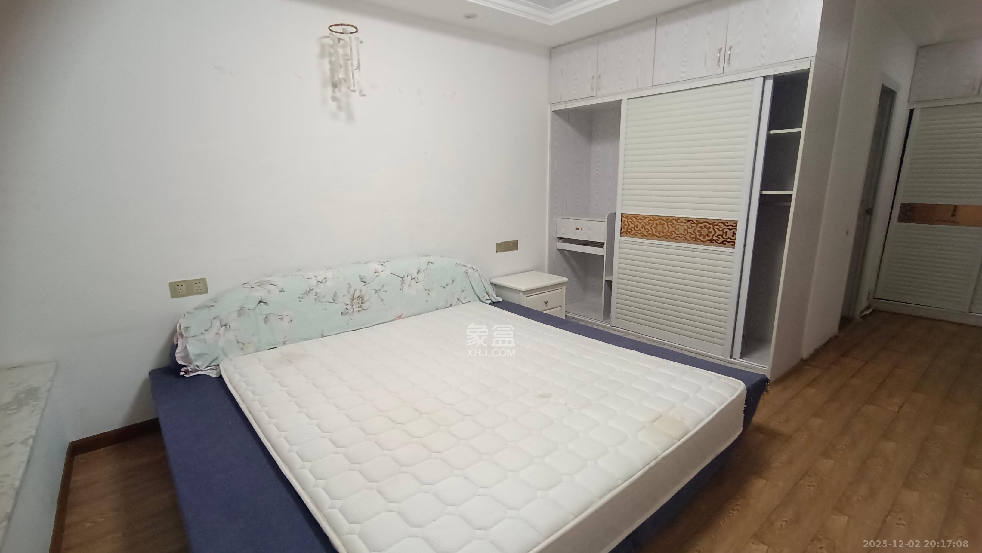 长房南屏锦源 3室2厅2卫 2400.0元/月 长房南屏锦源 3室2厅2卫 2400.0元/月室内图