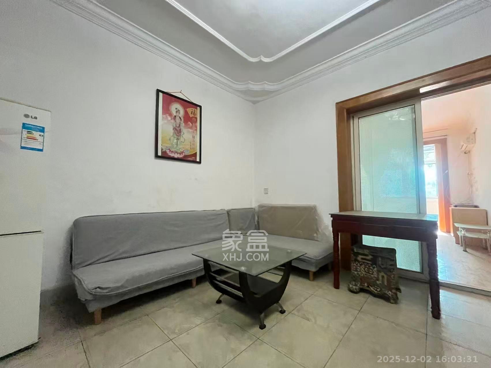 化油器厂宿舍 2室1厅1卫 1500.0元/月 化油器厂宿舍 2室1厅1卫 1500.0元/月室内图