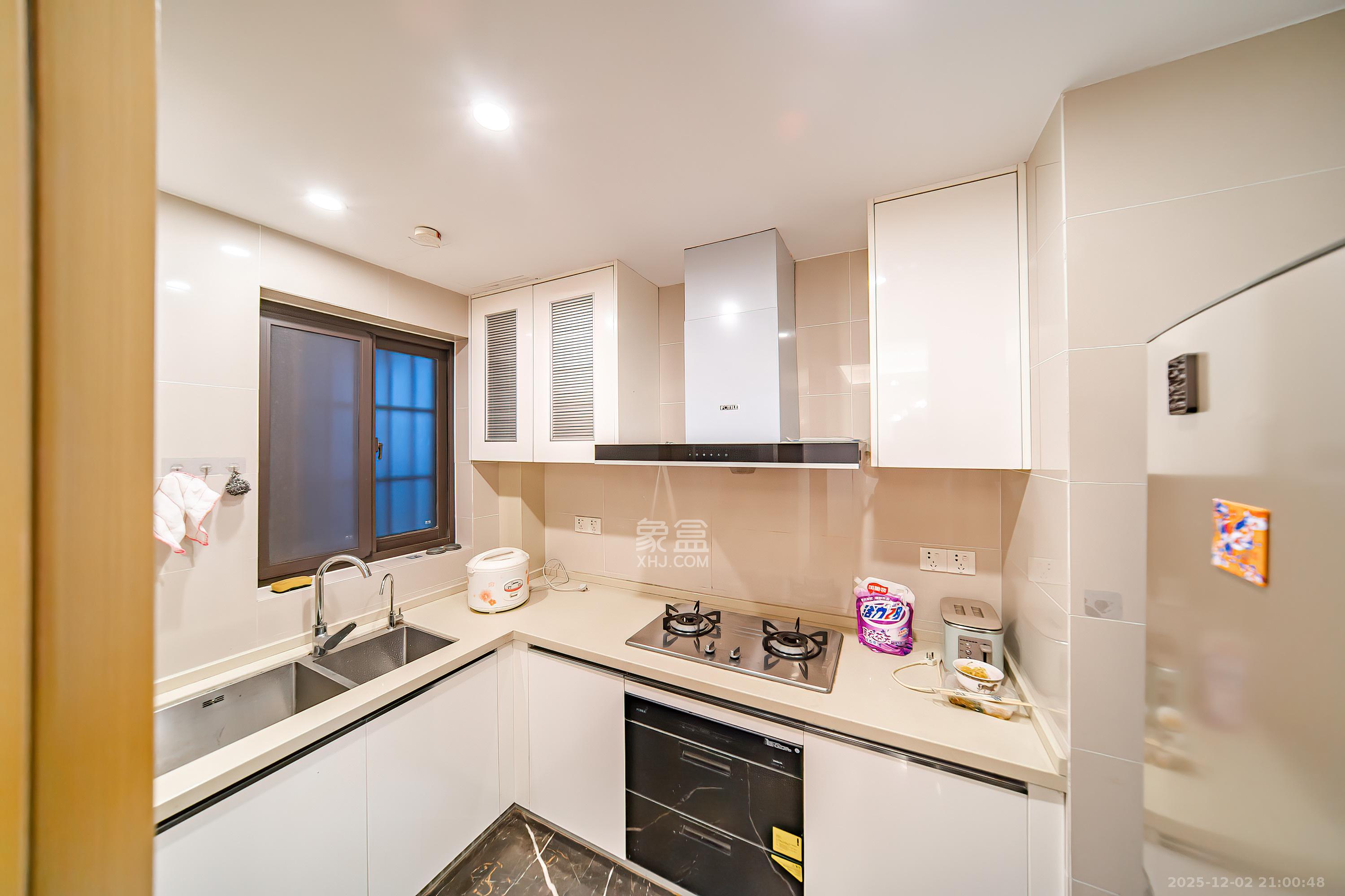 新力紫园 3室2厅1卫 92.0万 新力紫园 3室2厅1卫 92.0万厨房