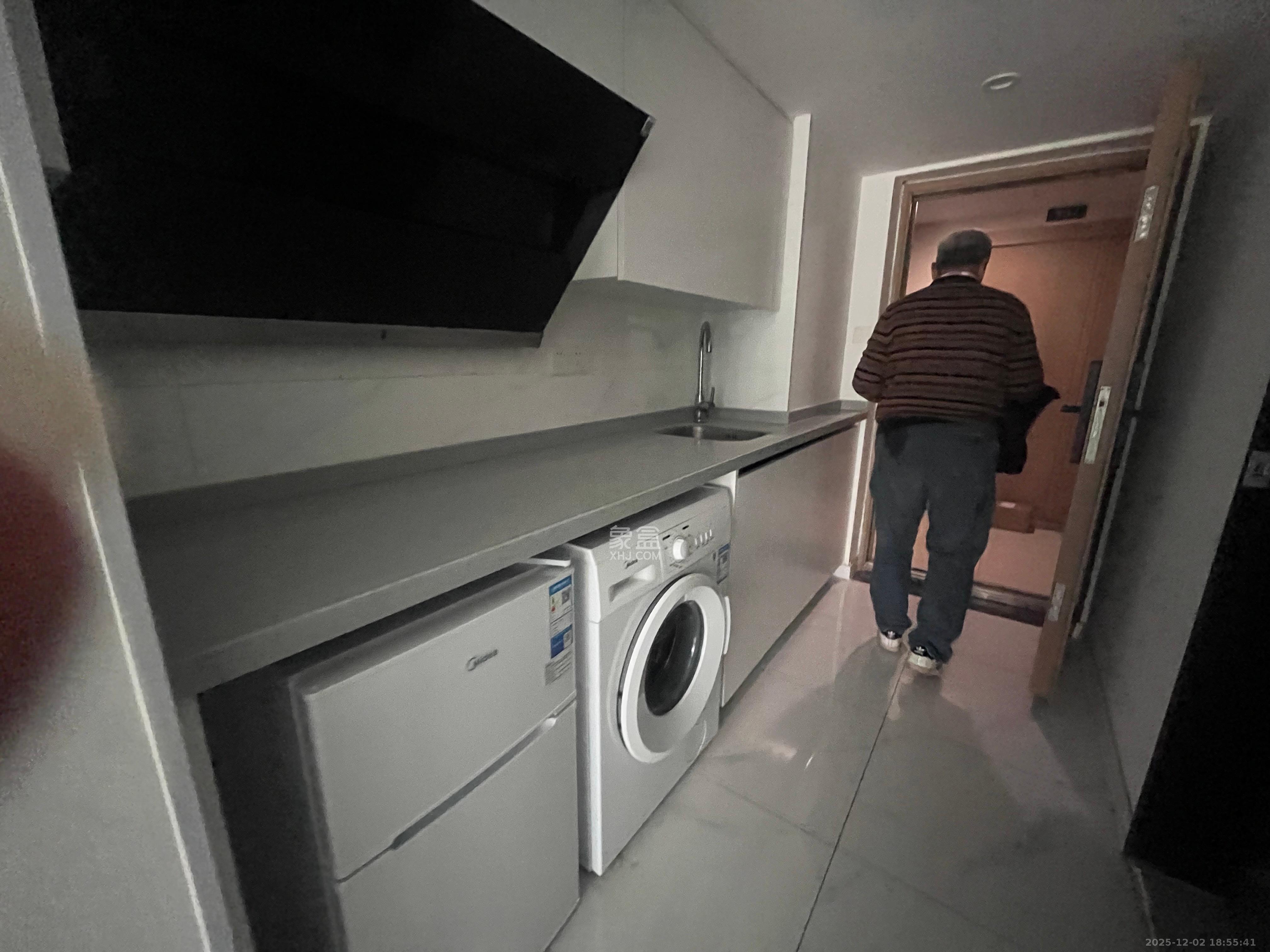 卓越江岸 1室0厅0卫 2000.0元/月 卓越江岸 1室0厅0卫 2000.0元/月室内图