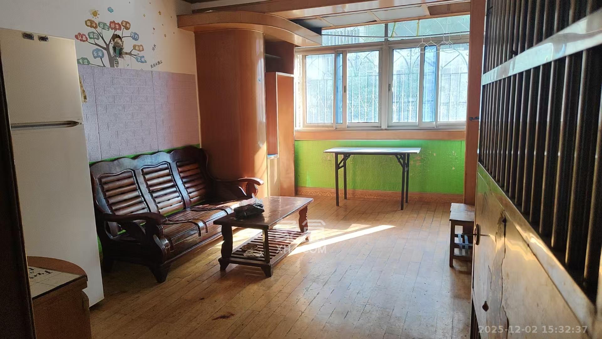 阿弥岭一二片  2室1厅1卫    1100.0元/月