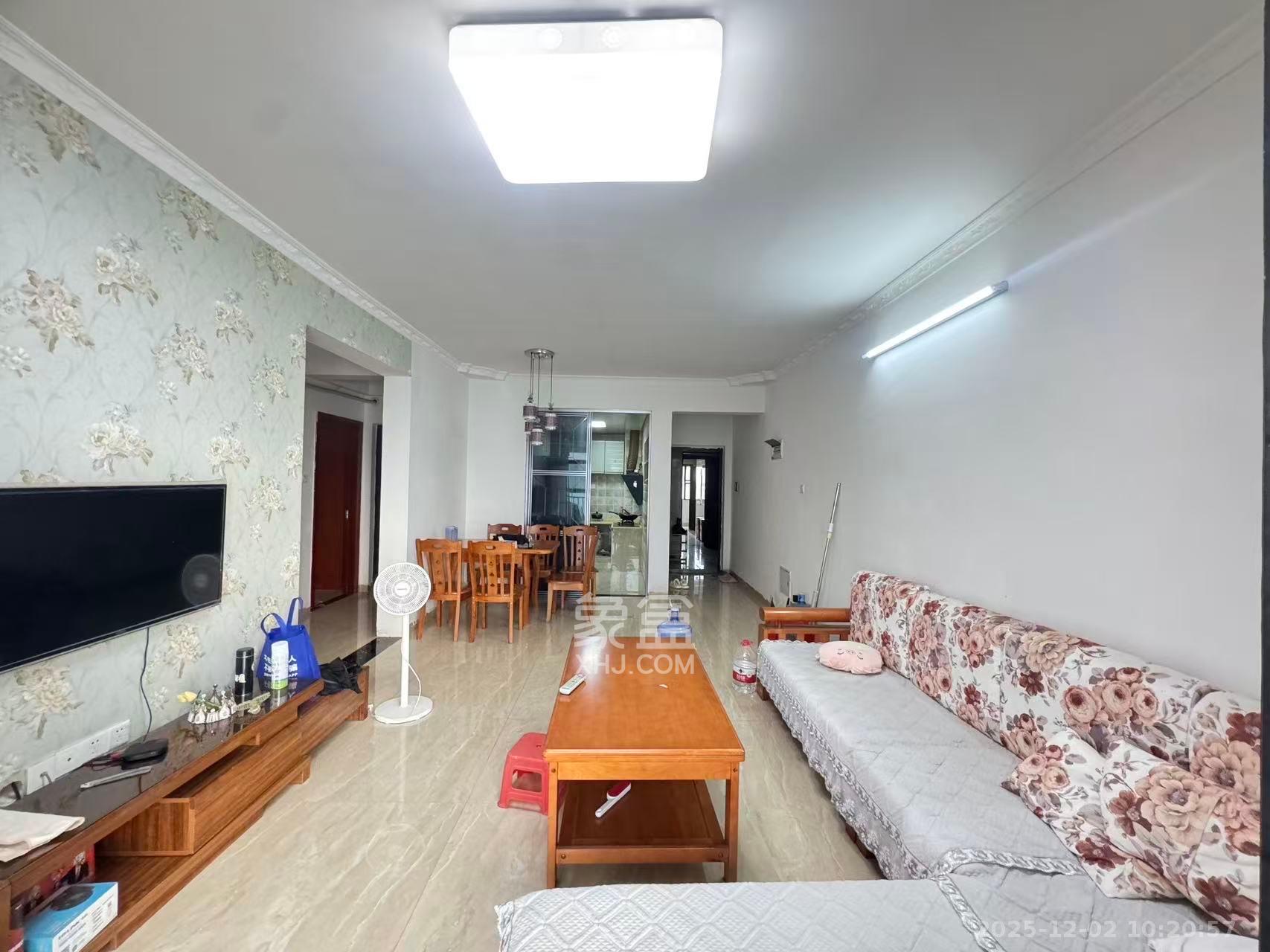 湘腾琴岛 3室2厅1卫 2500.0元/月 湘腾琴岛 3室2厅1卫 2500.0元/月室内图