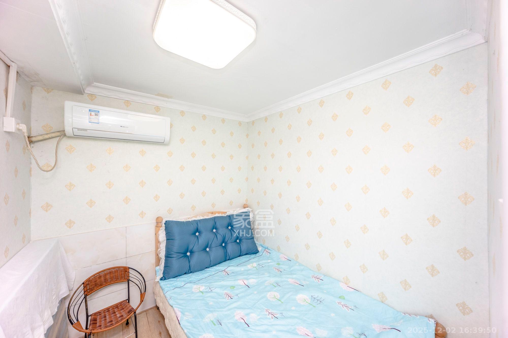 芙蓉蓉苑  2室2厅1卫    2400.0元/月室内图