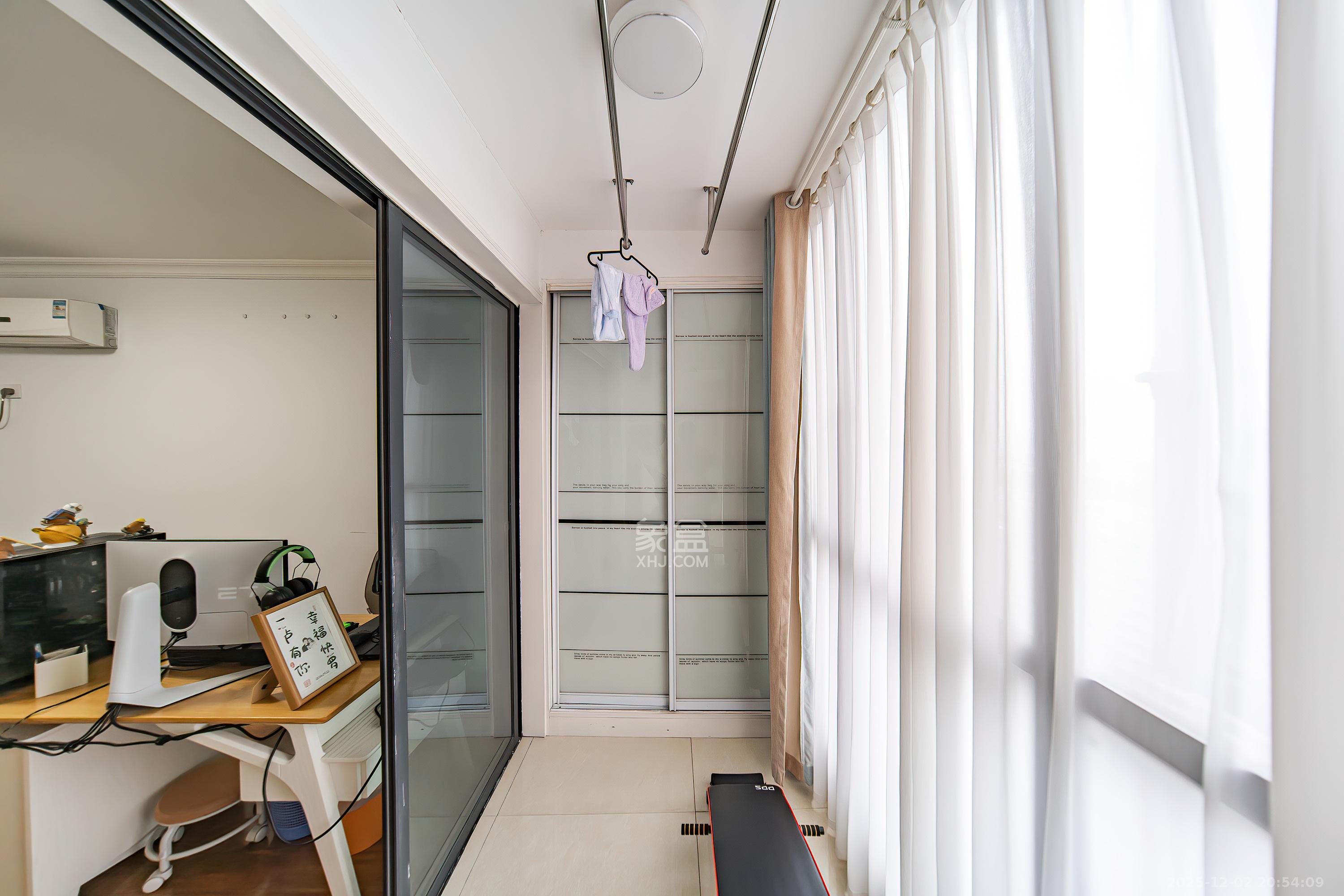 公园9号 3室2厅2卫 195.0万 公园9号 3室2厅2卫 195.0万阳台